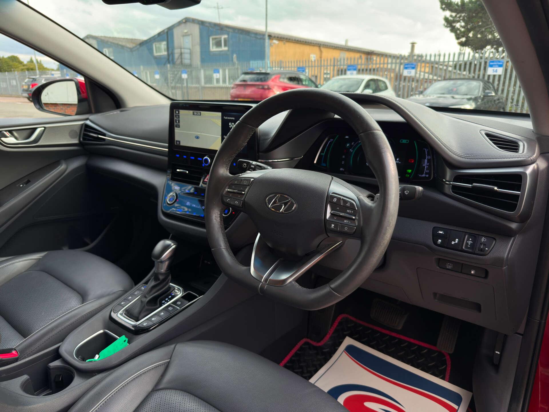 Hyundai Ioniq view 11