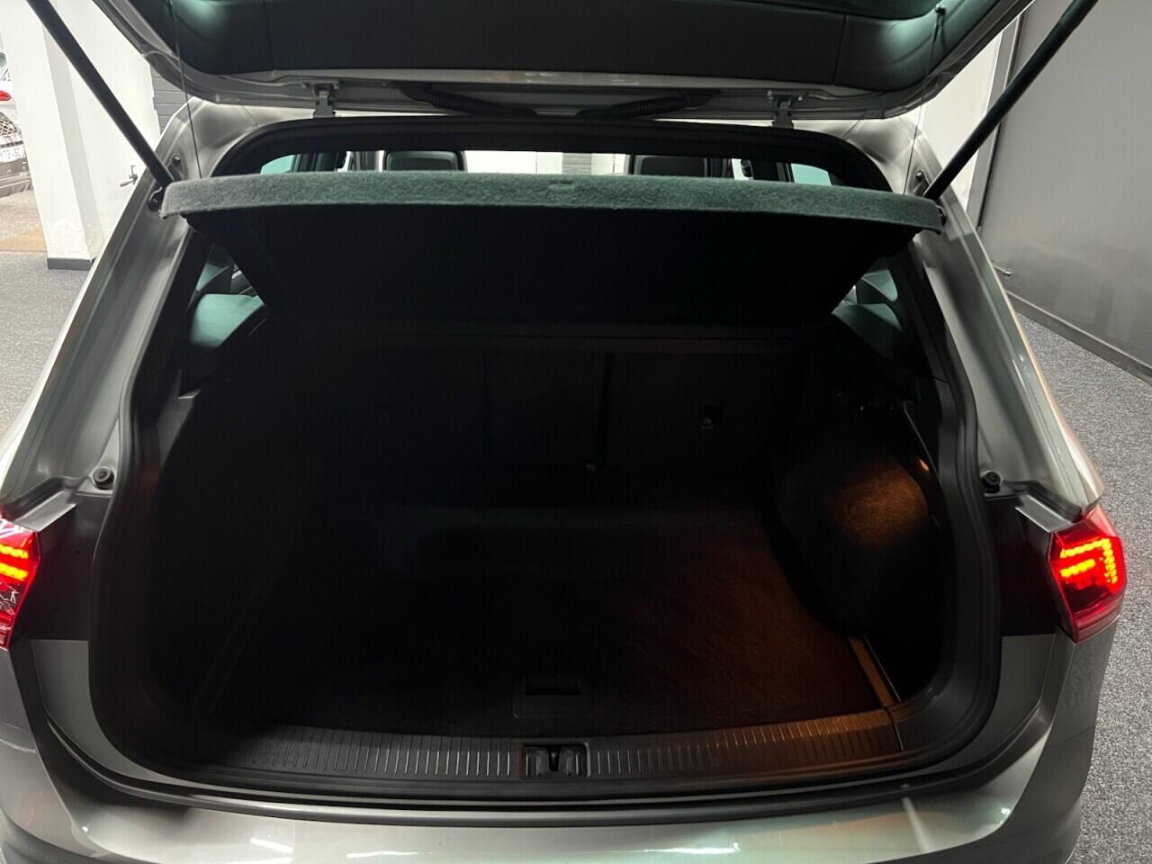 Volkswagen Tiguan view 48