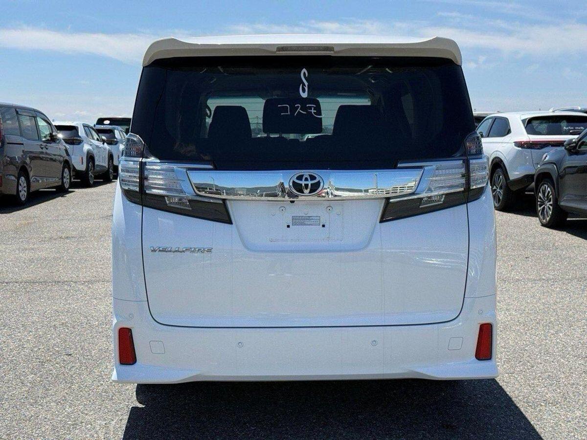 Toyota Vellfire view 5