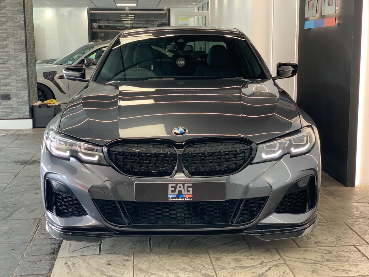 BMW 3 Series view 4