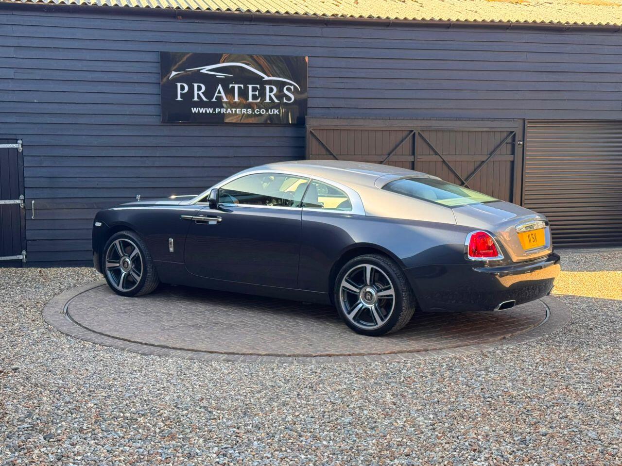 Rolls-Royce Wraith view 3