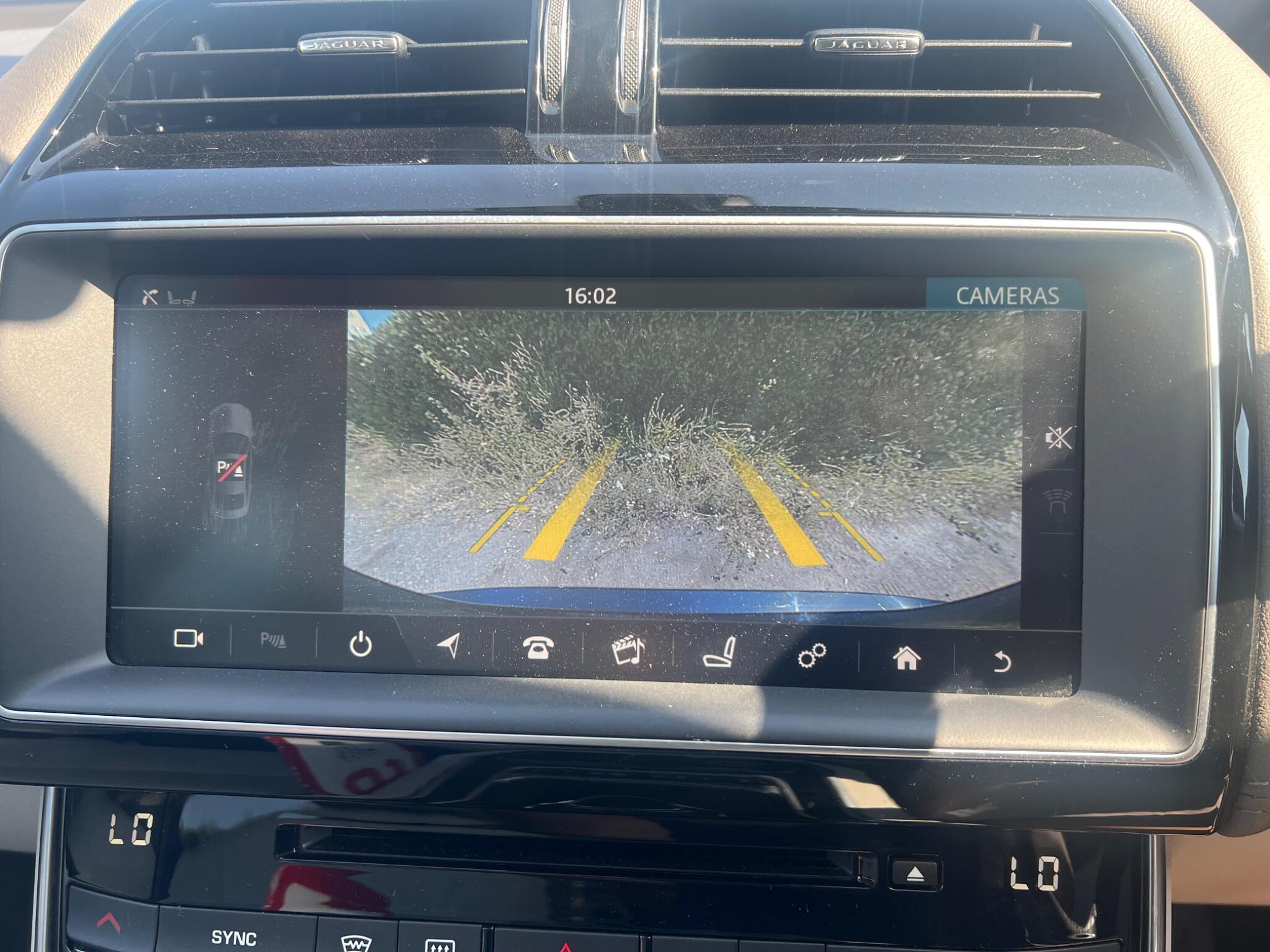 BMW 5 Series view 37