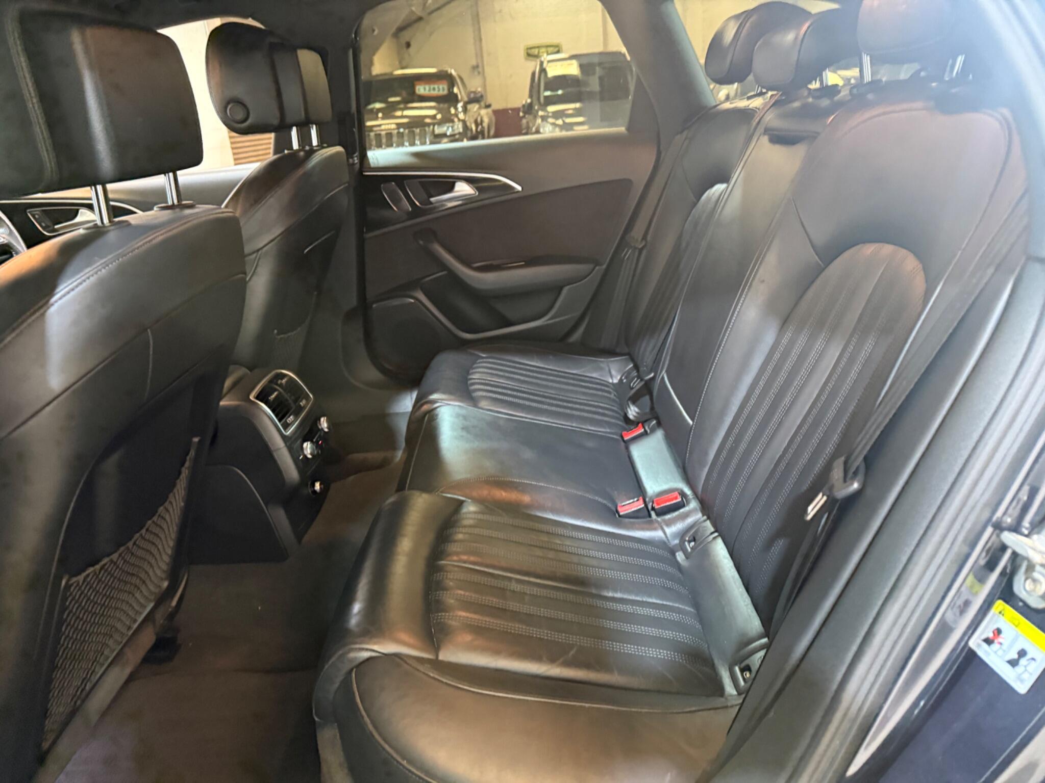 Audi A6 Avant view 27