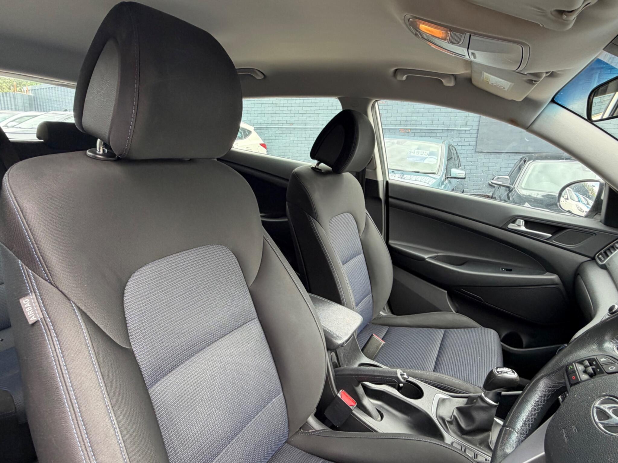 Hyundai Tucson view 12