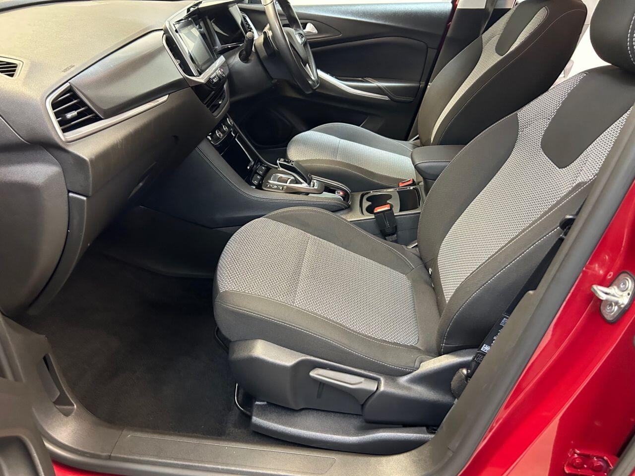 Vauxhall Grandland view 35