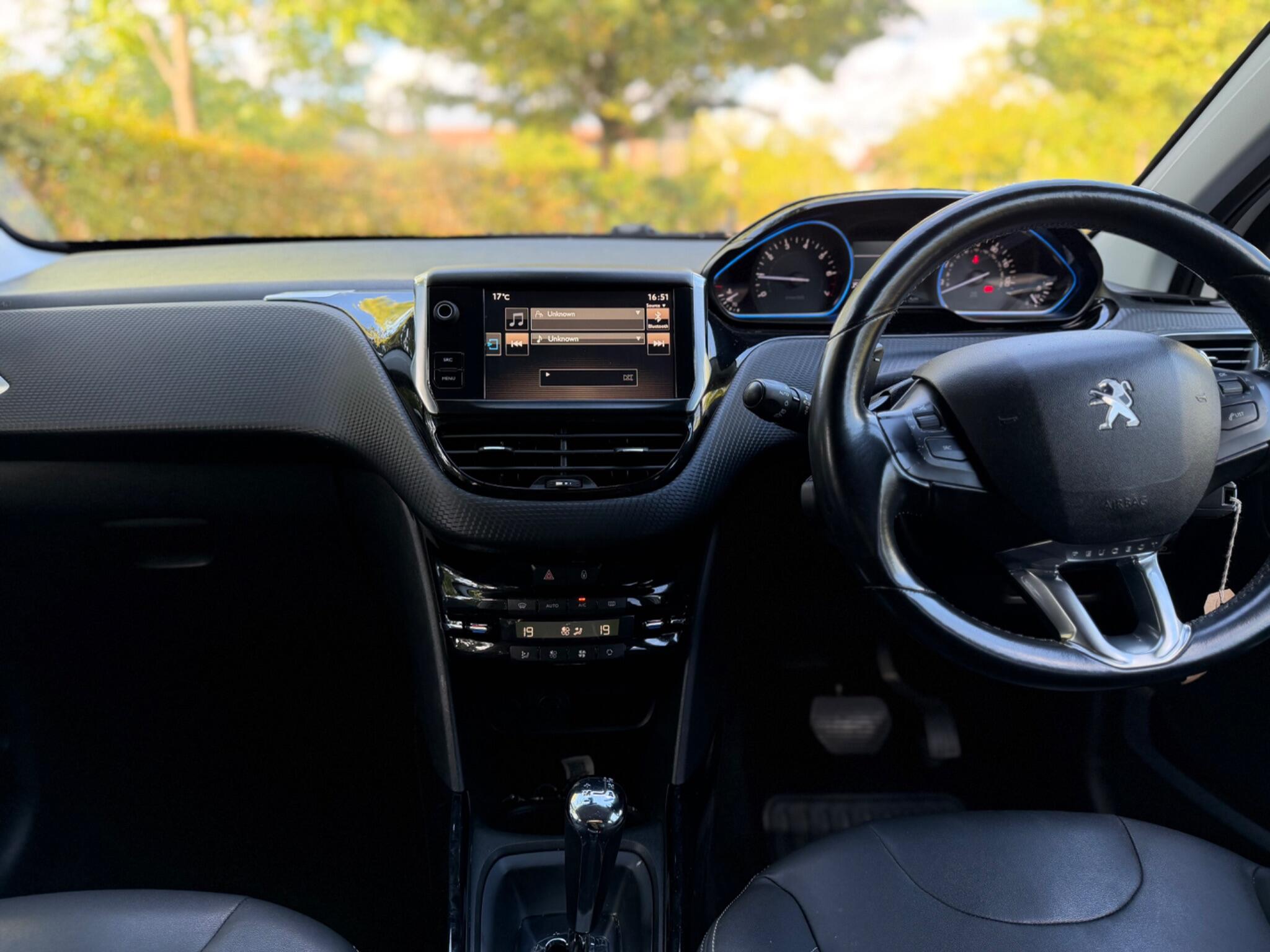 Peugeot 2008 view 37