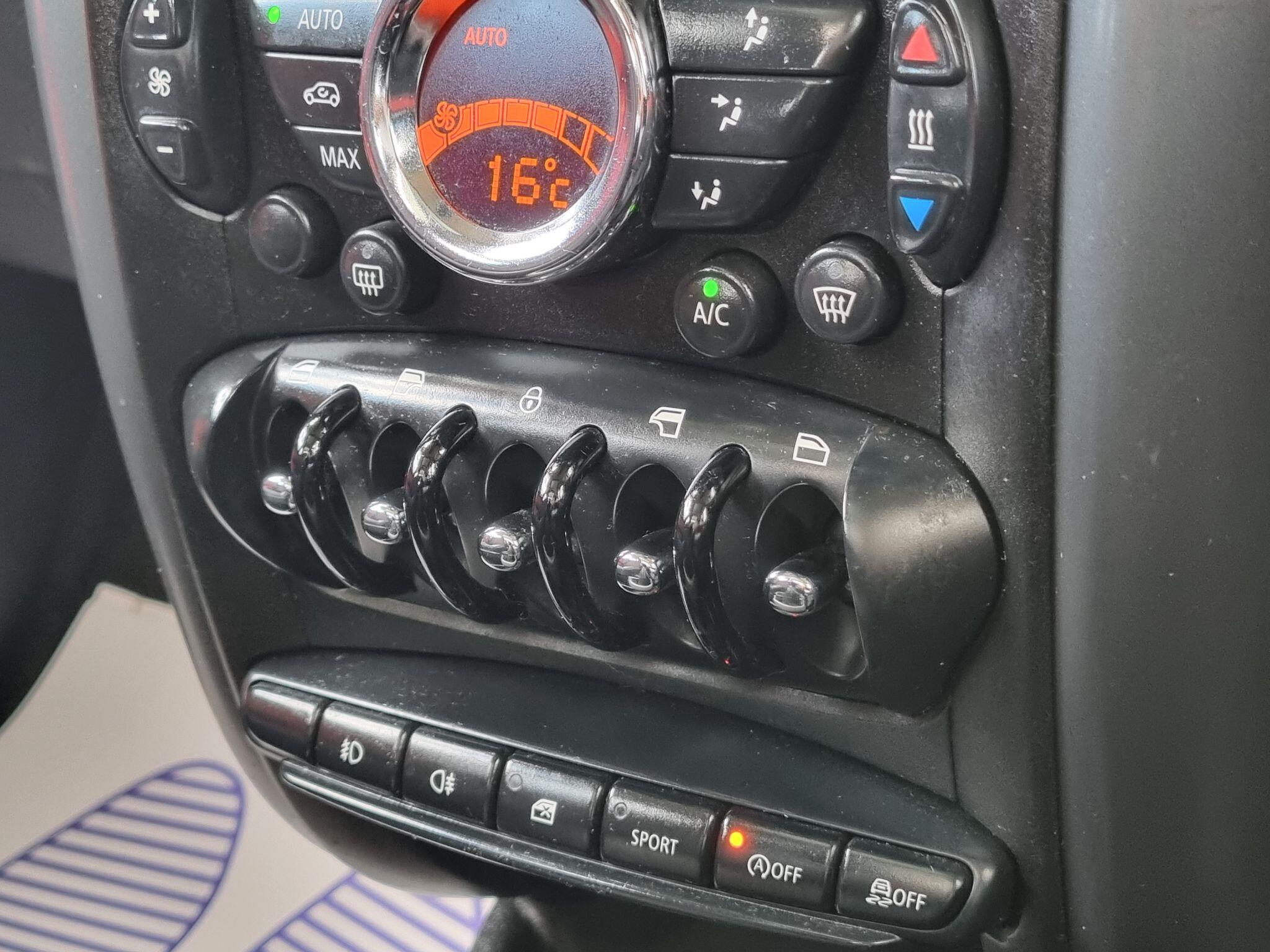 Mini Countryman view 18
