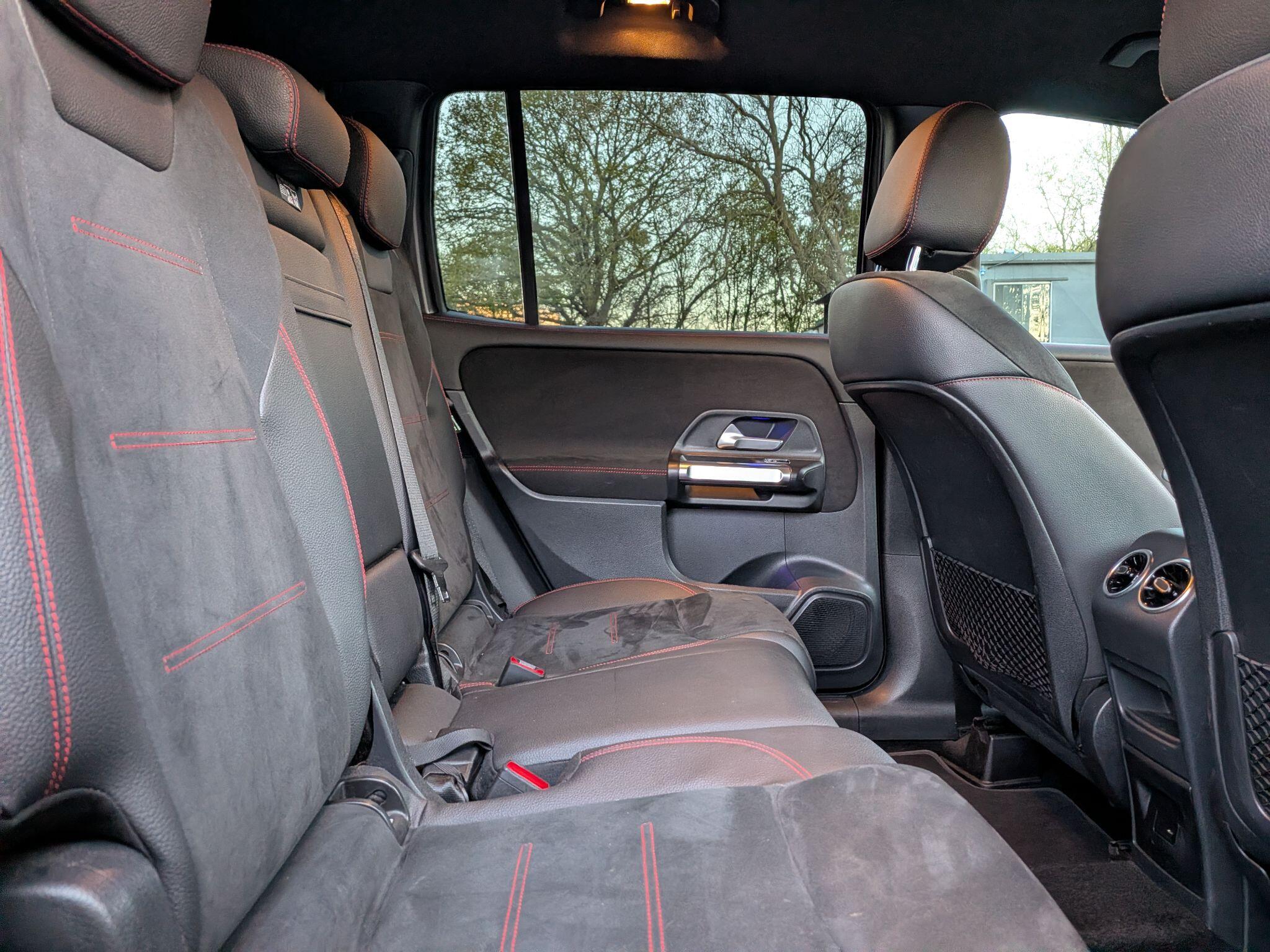 Mercedes-Benz GLB view 27