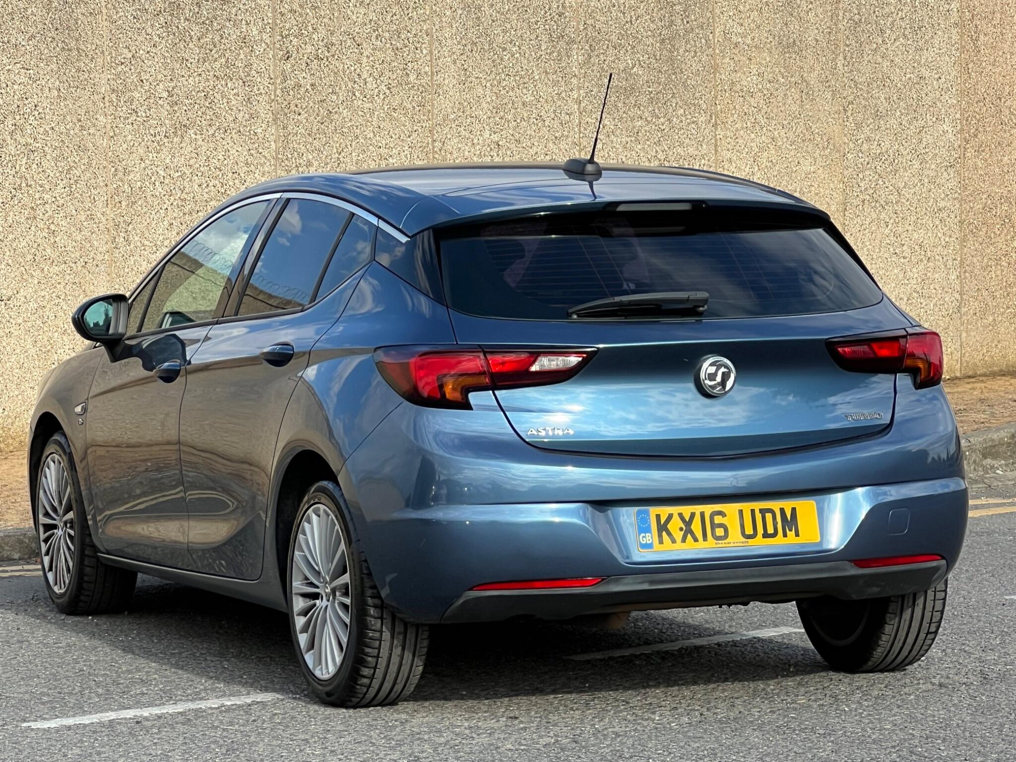 Vauxhall Astra view 26