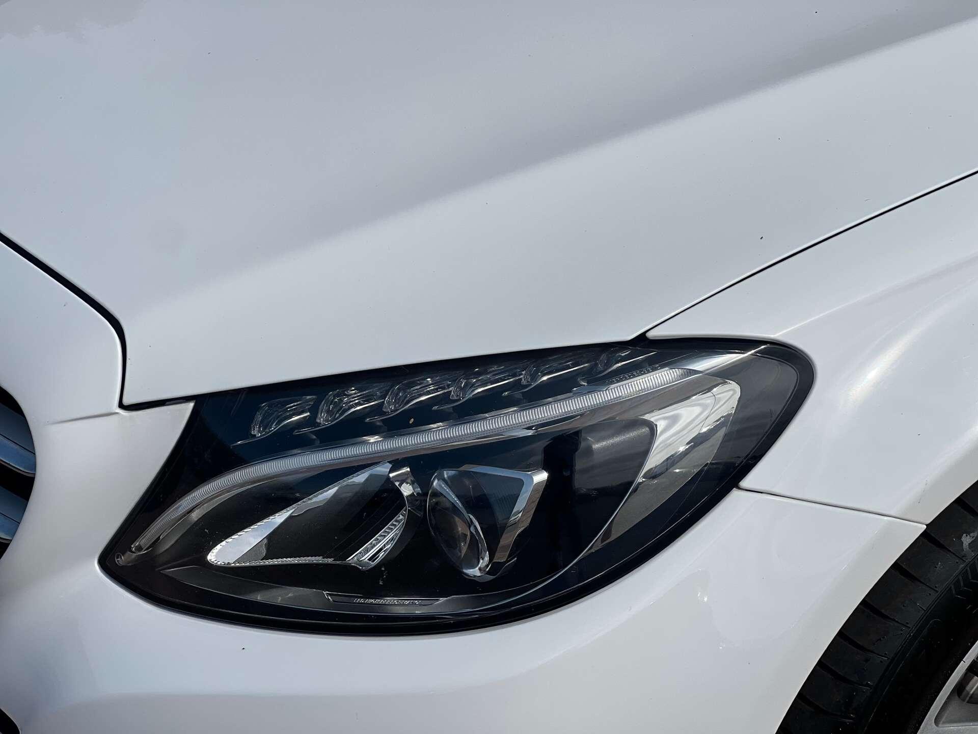 Mercedes-Benz C-Class view 14