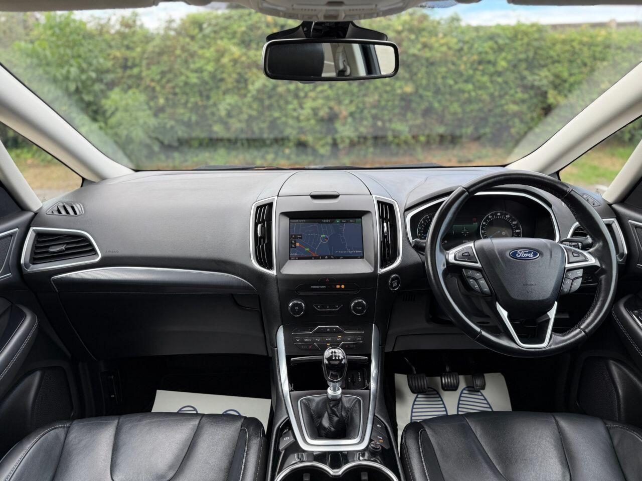 Ford S-Max view 21