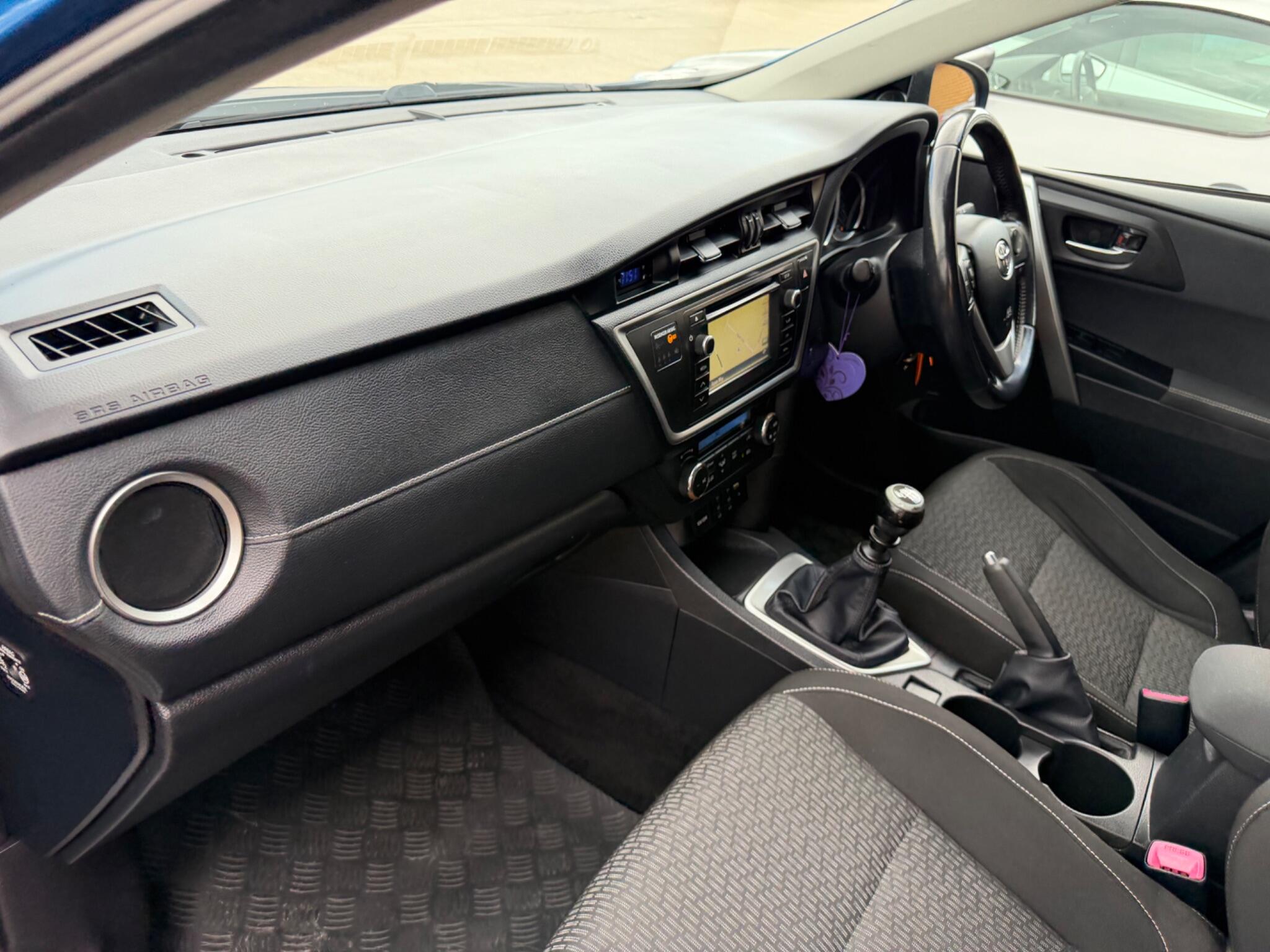 Toyota Auris view 52
