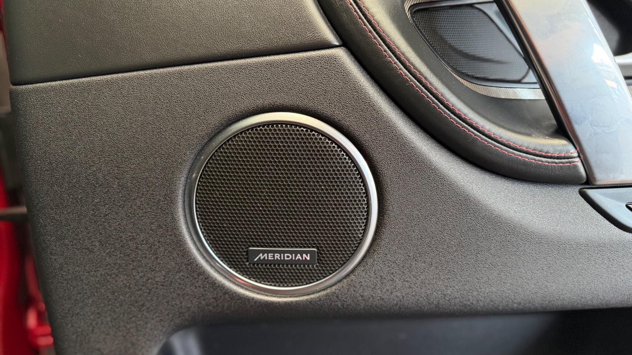 Land Rover Discovery Sport view 24
