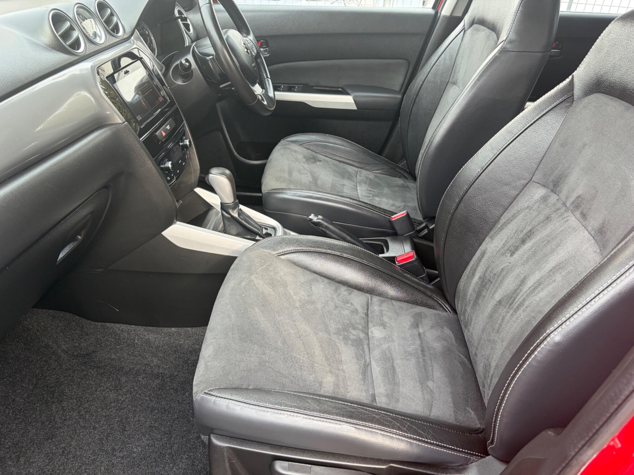 Suzuki Vitara view 80