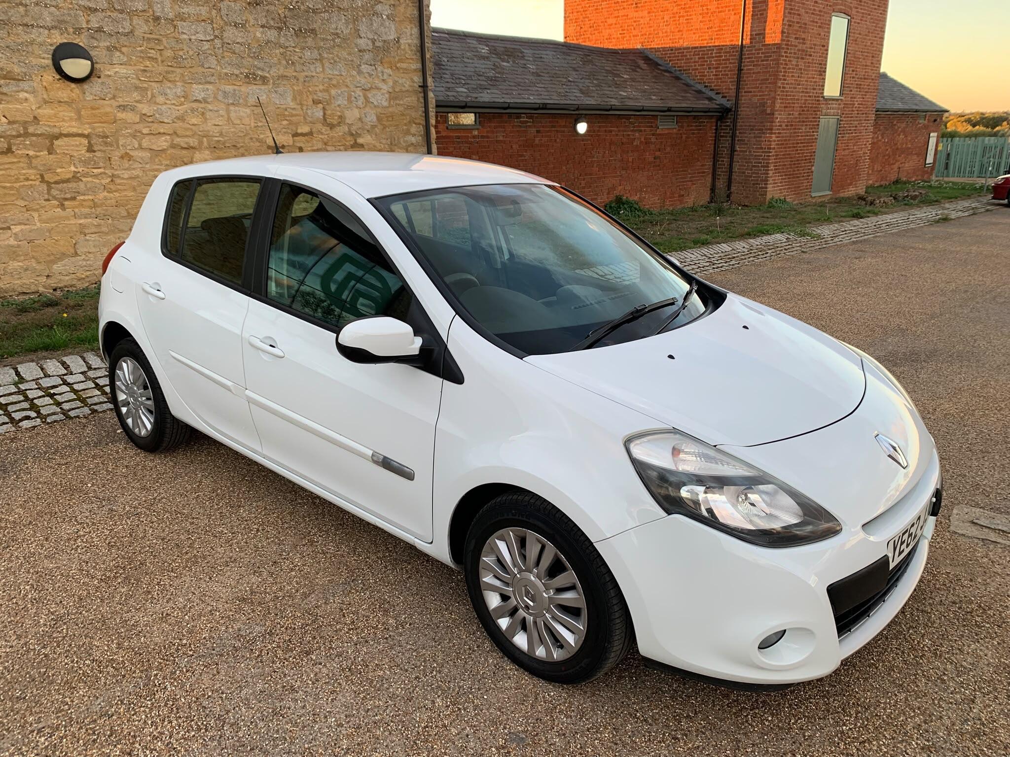 Renault Clio - Image 2