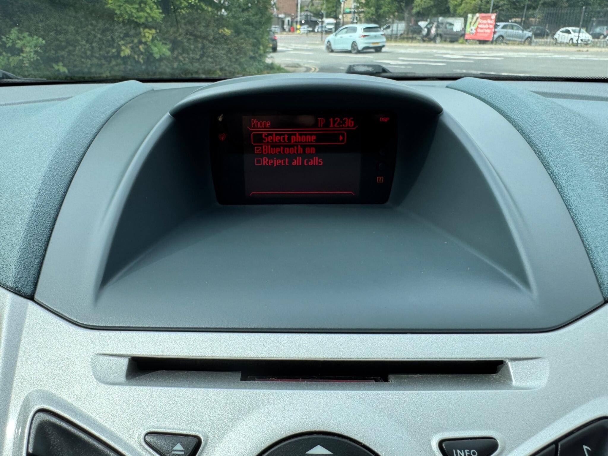 Ford Fiesta view 24