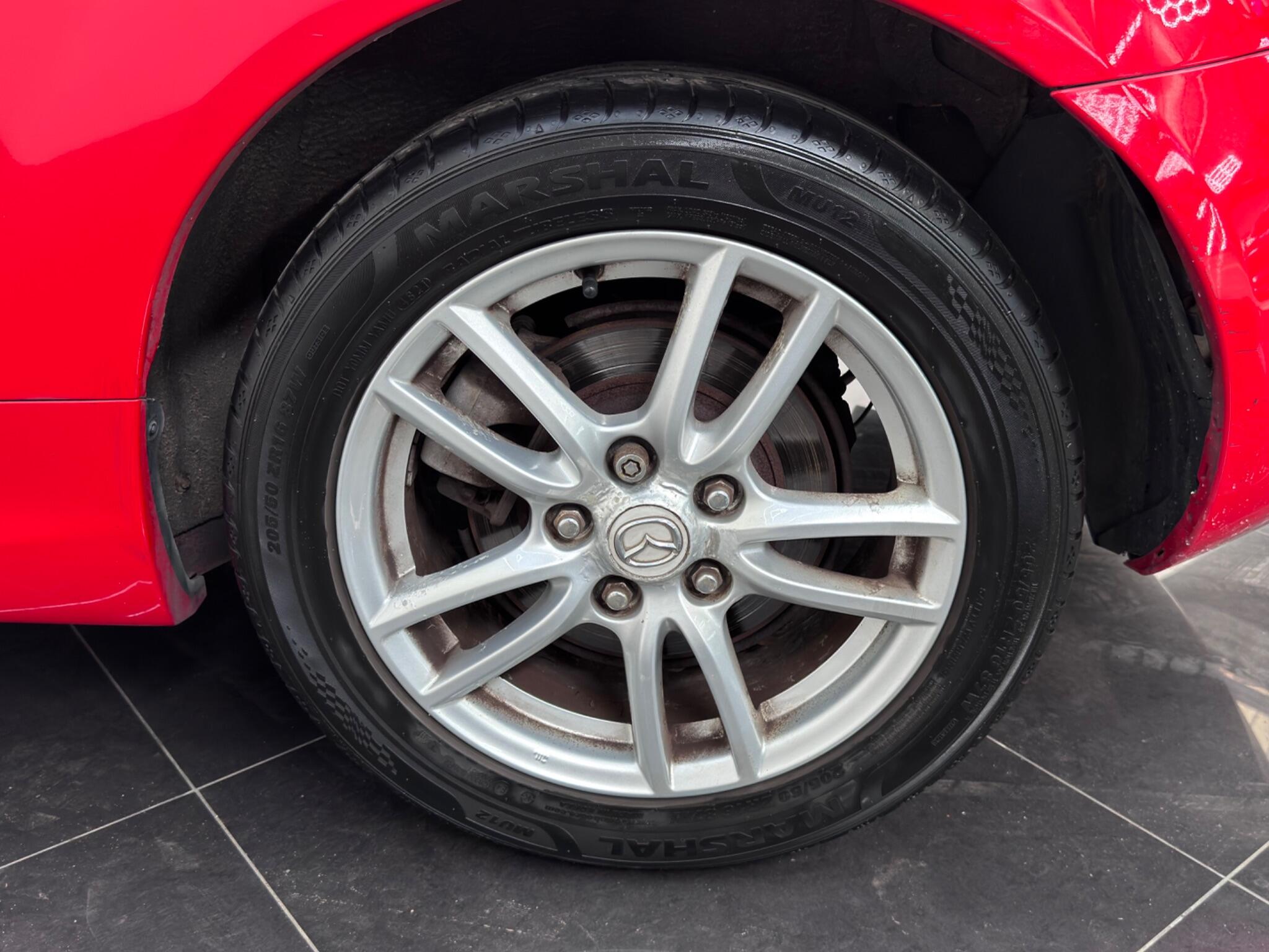 Mazda MX-5 view 40