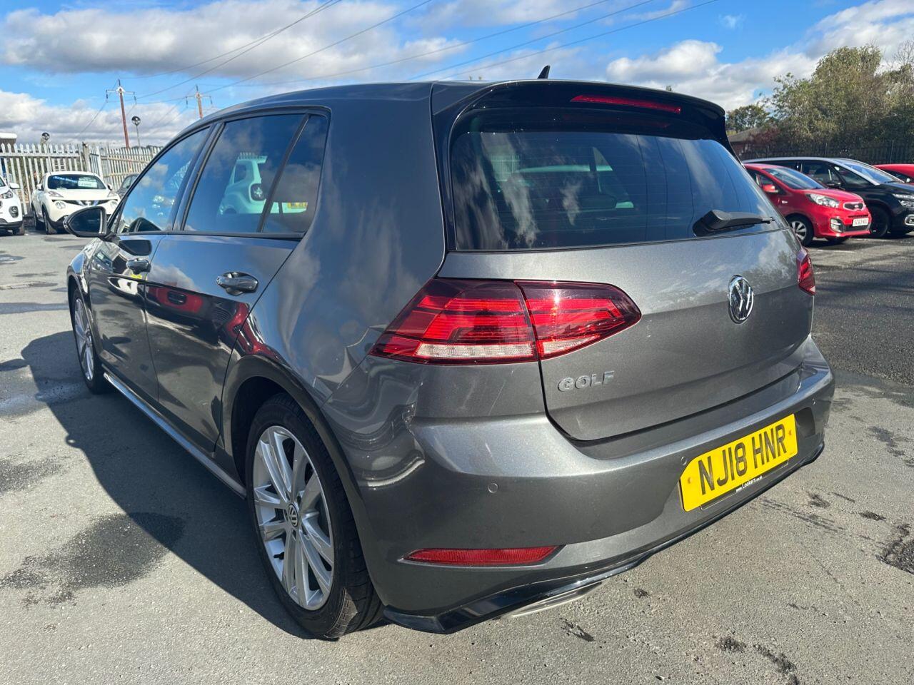 Volkswagen Golf view 5