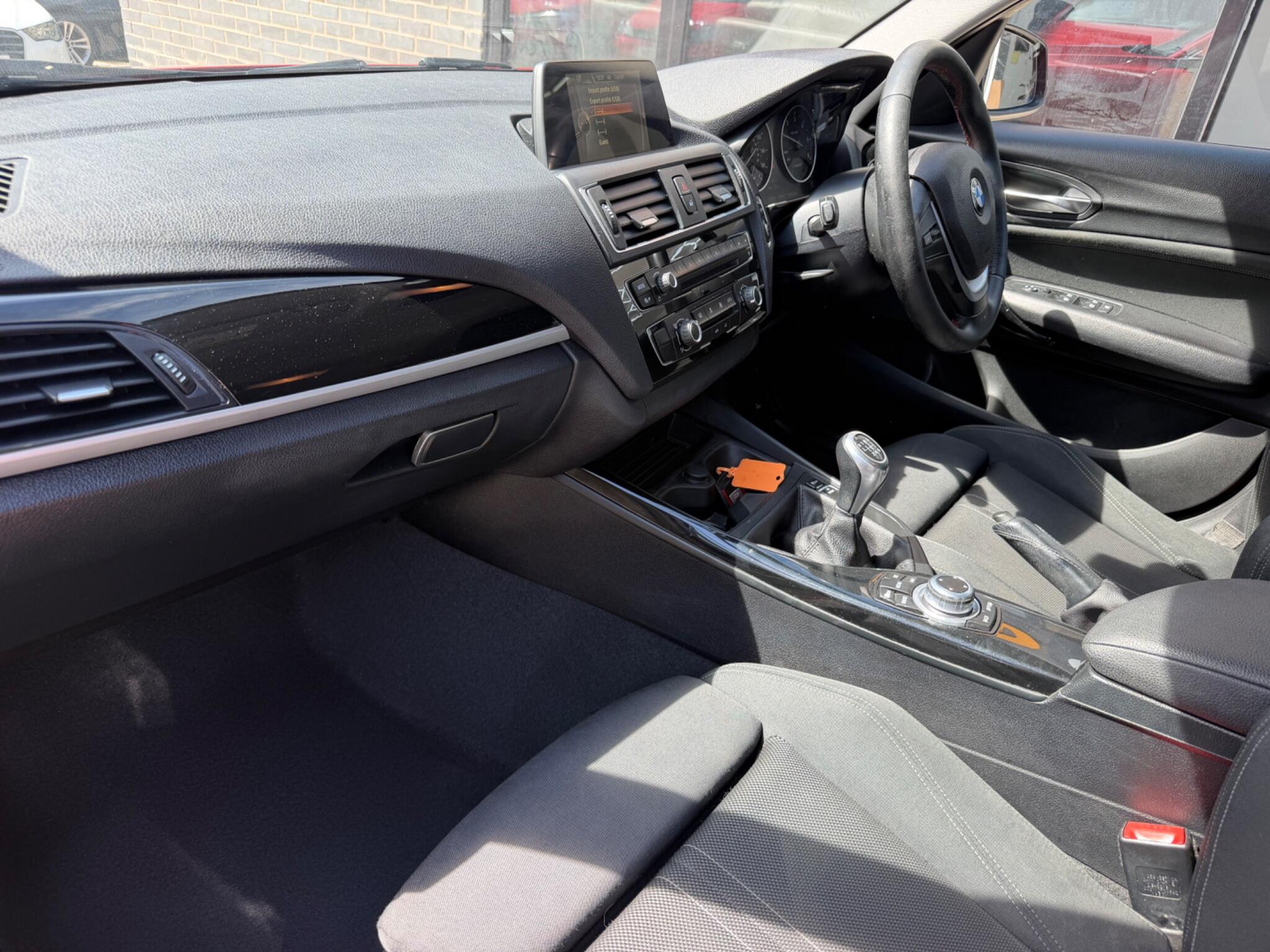 BMW 1 Series view 16