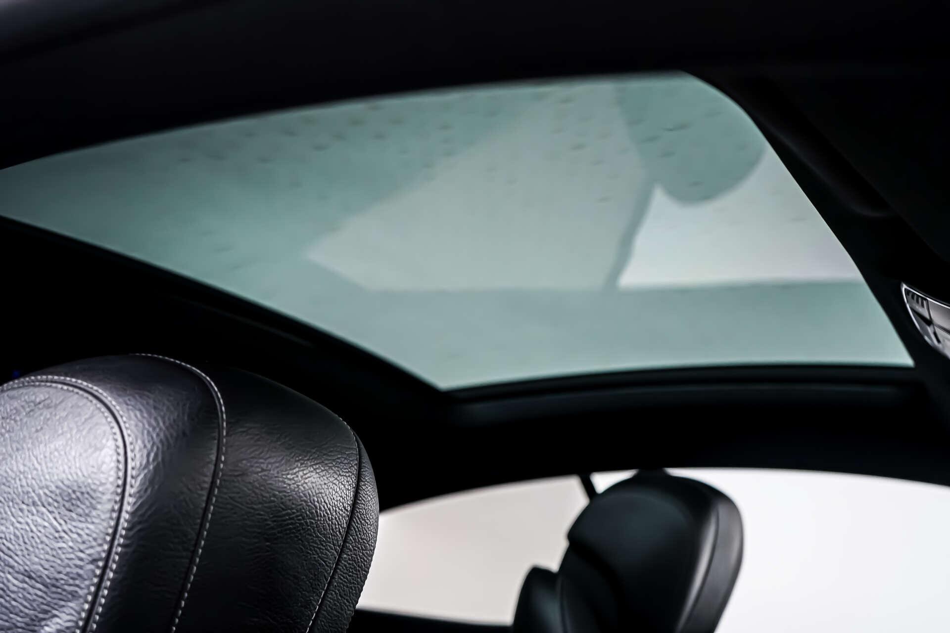 Mercedes-Benz S-Class view 3