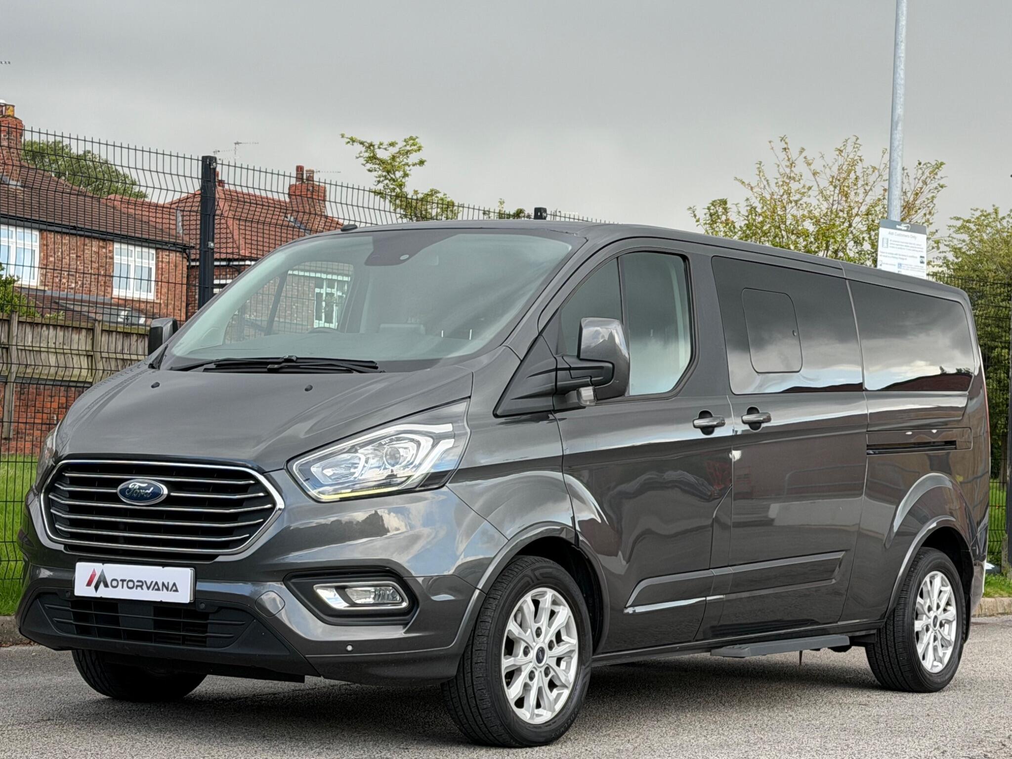 Ford Tourneo Custom view 7