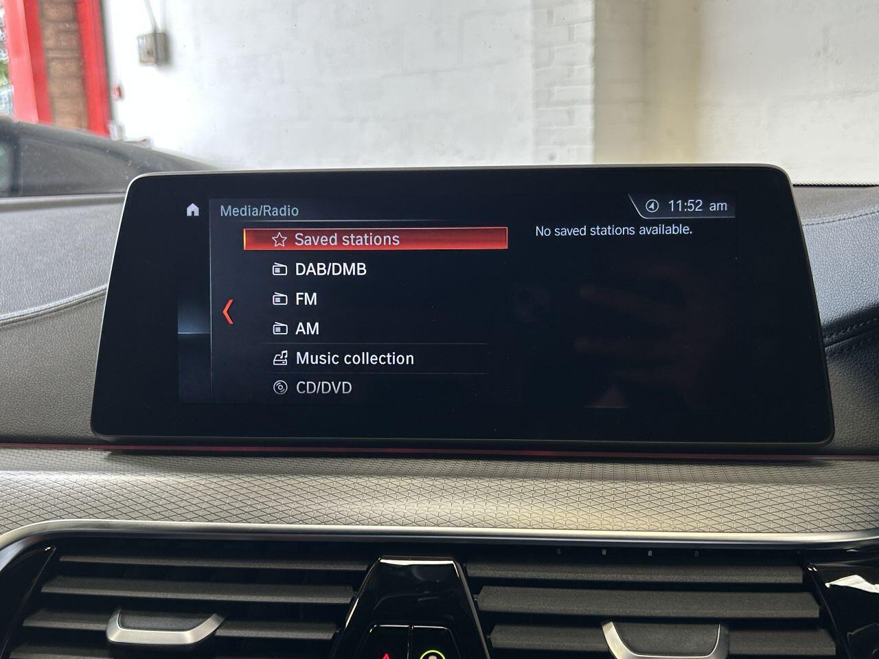 BMW 5 Series view 39