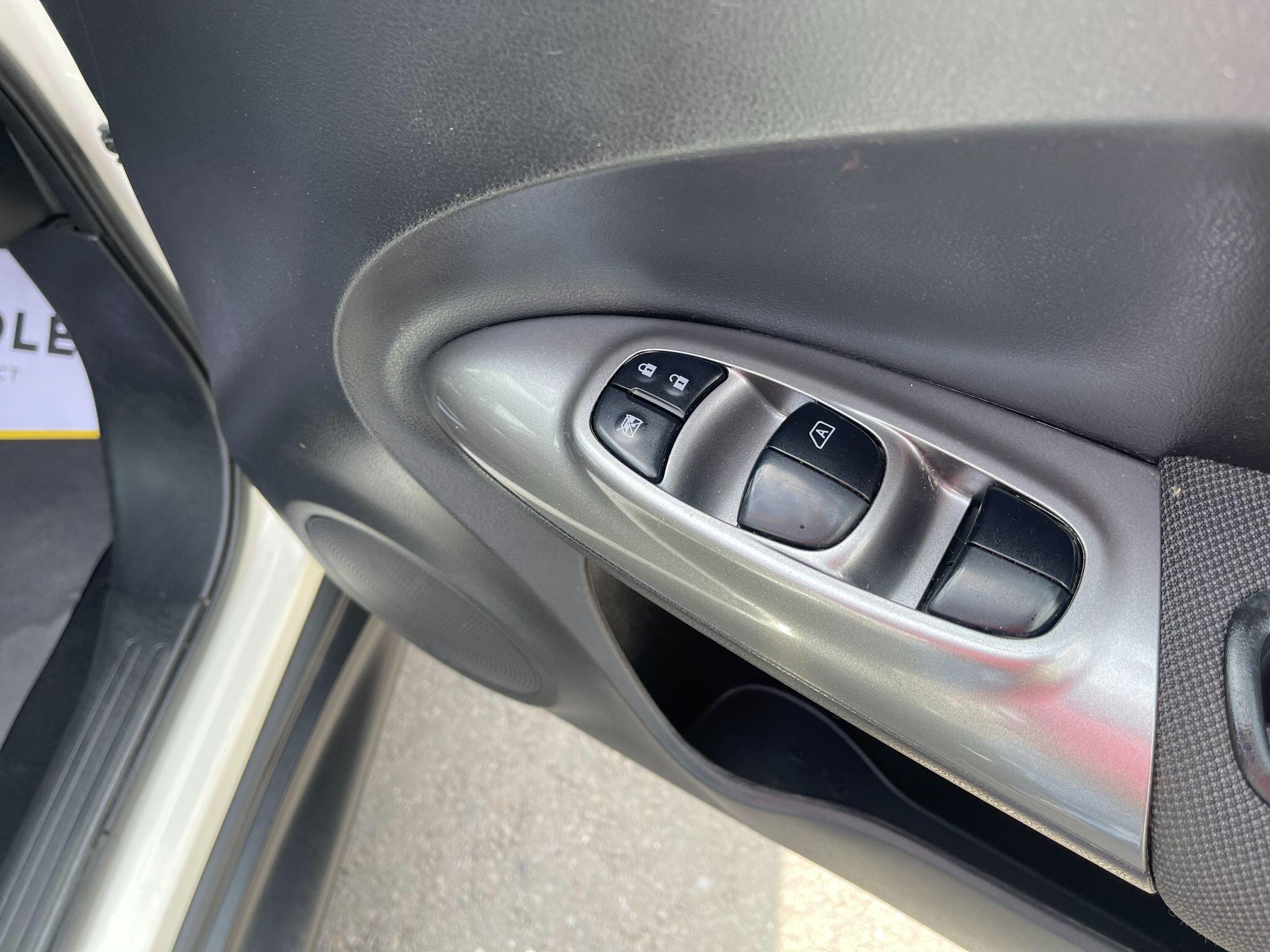 Nissan Juke view 23