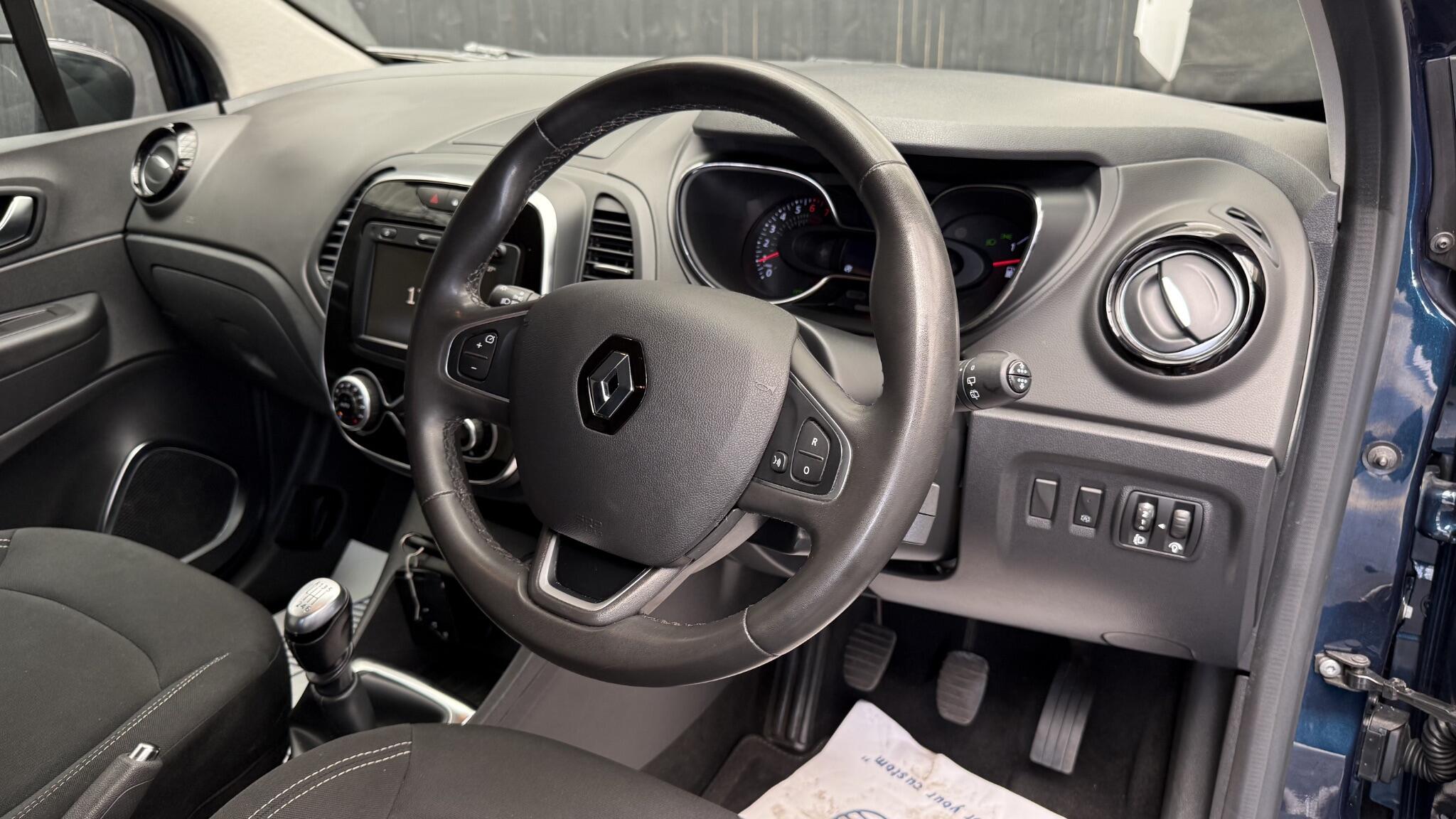 Renault Captur view 19