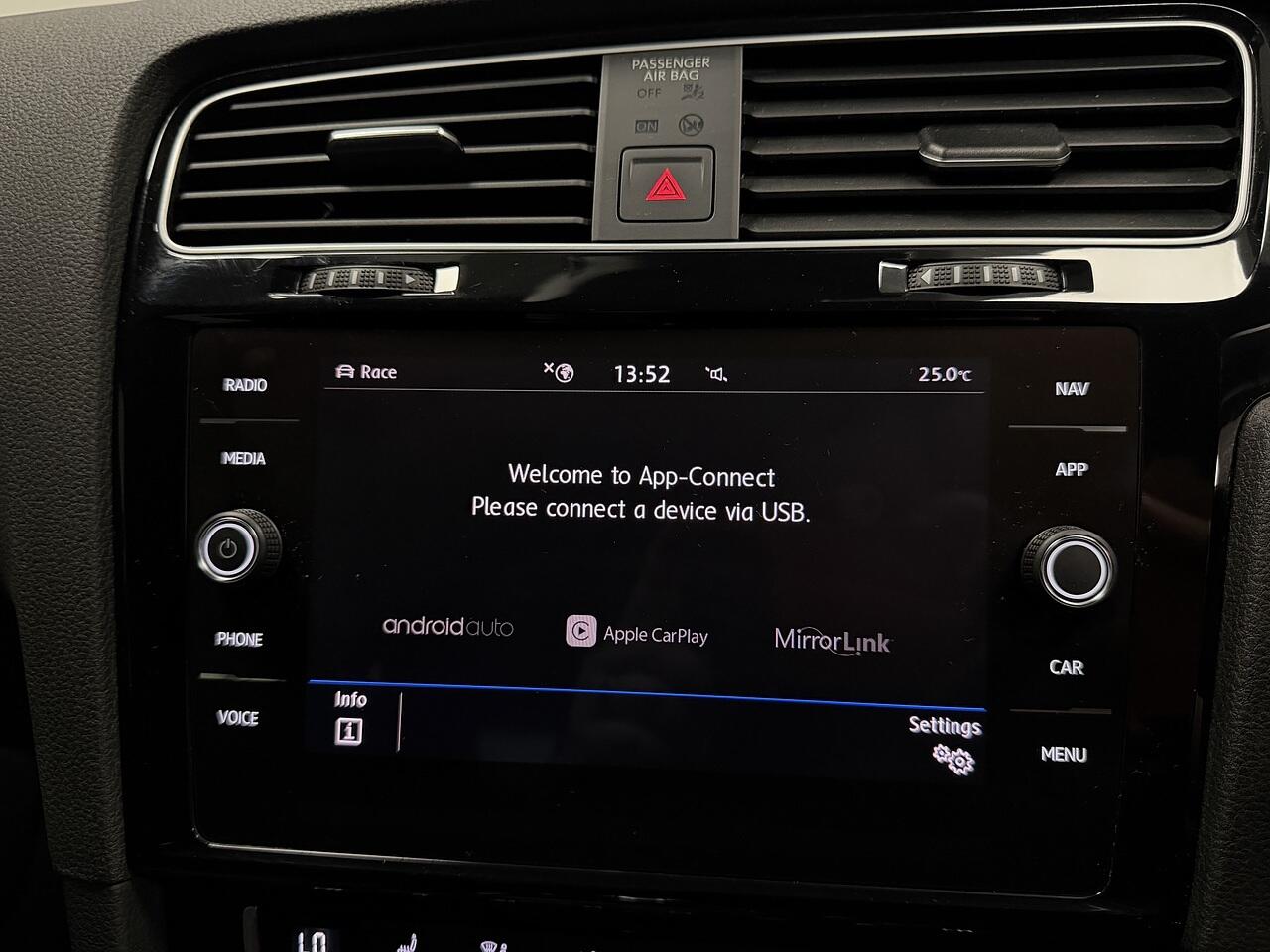 Volkswagen Golf view 16