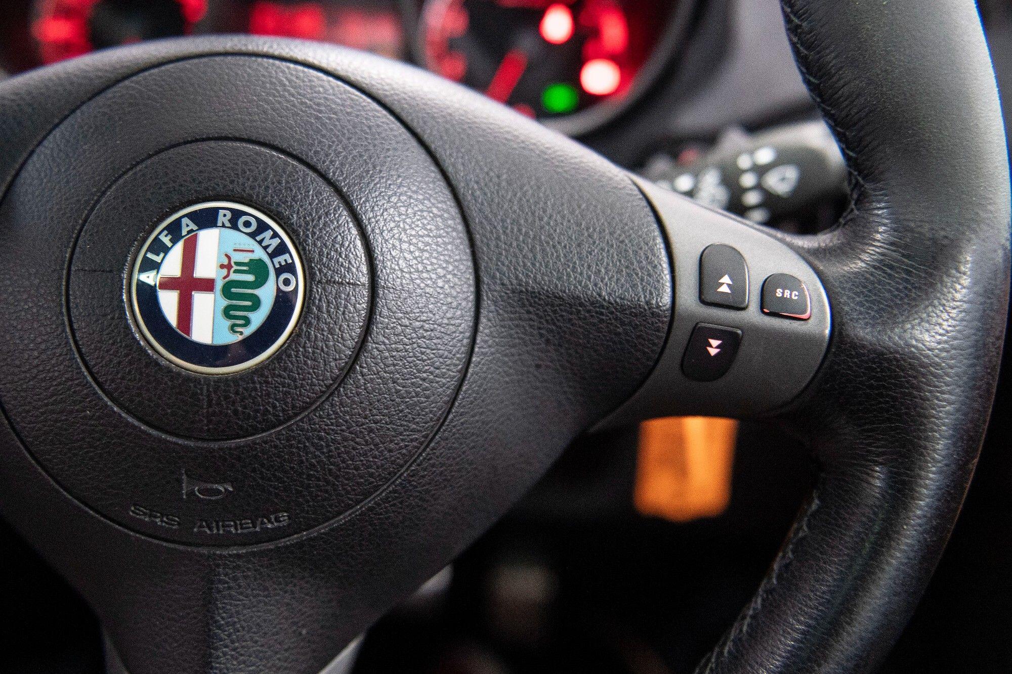 Alfa Romeo 147 view 14