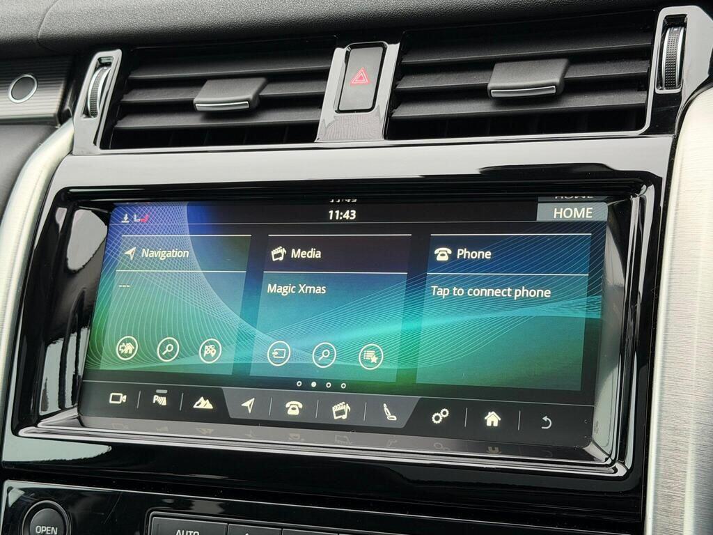 Land Rover Discovery view 34