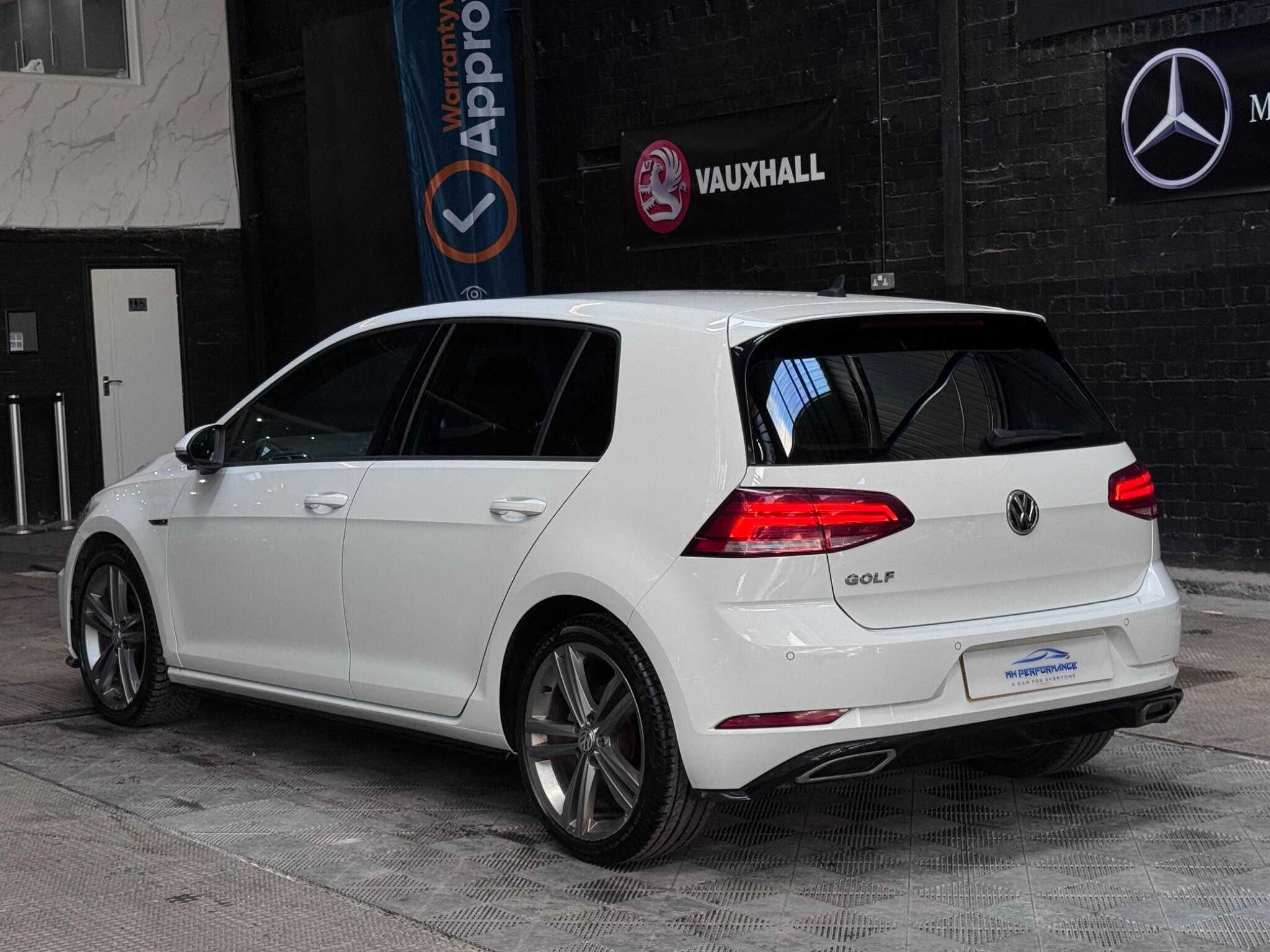Volkswagen Golf view 6