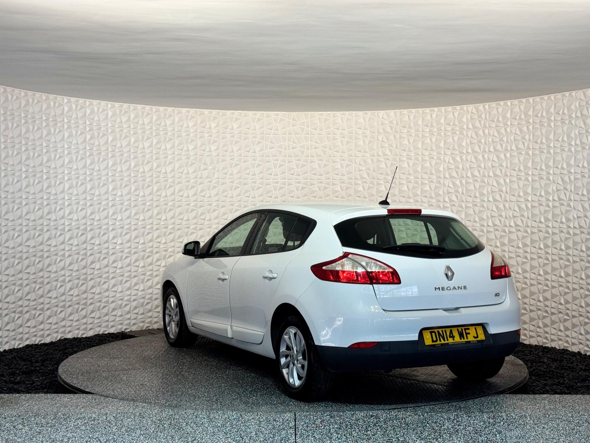 Renault Megane view 15