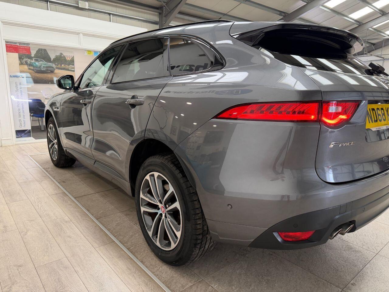 Jaguar F-Pace view 29
