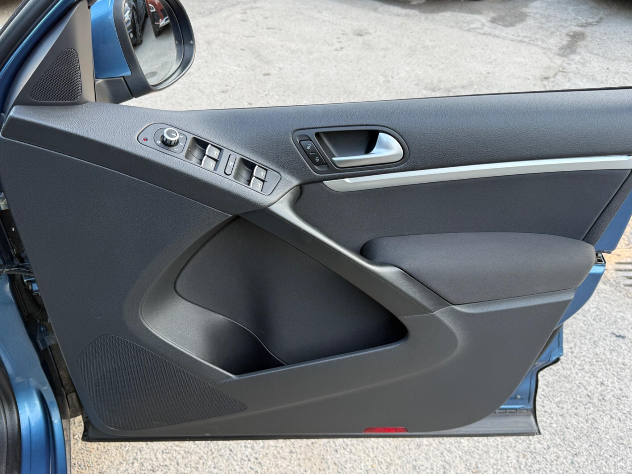 Volkswagen Tiguan - Image 39