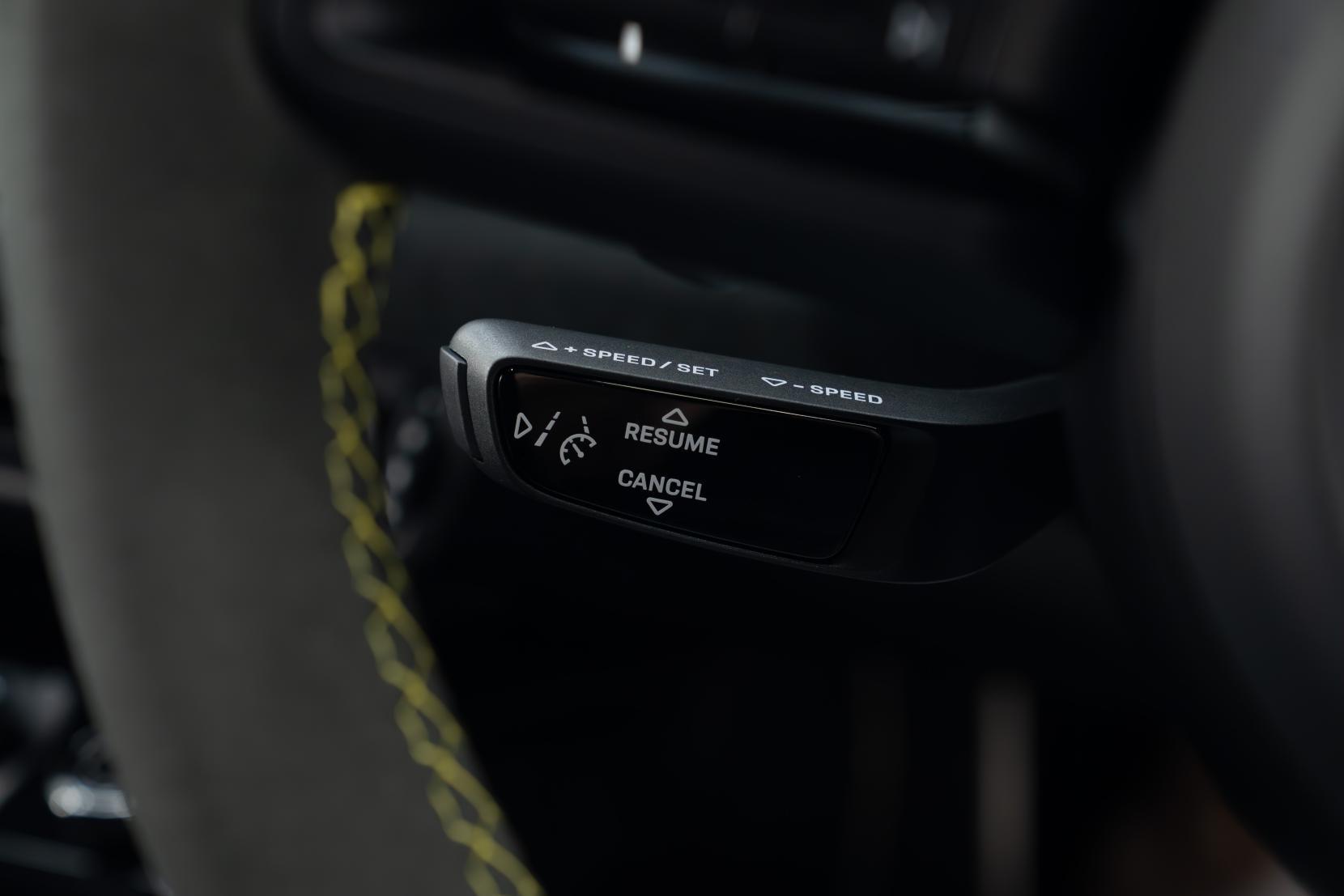Porsche 911 view 18