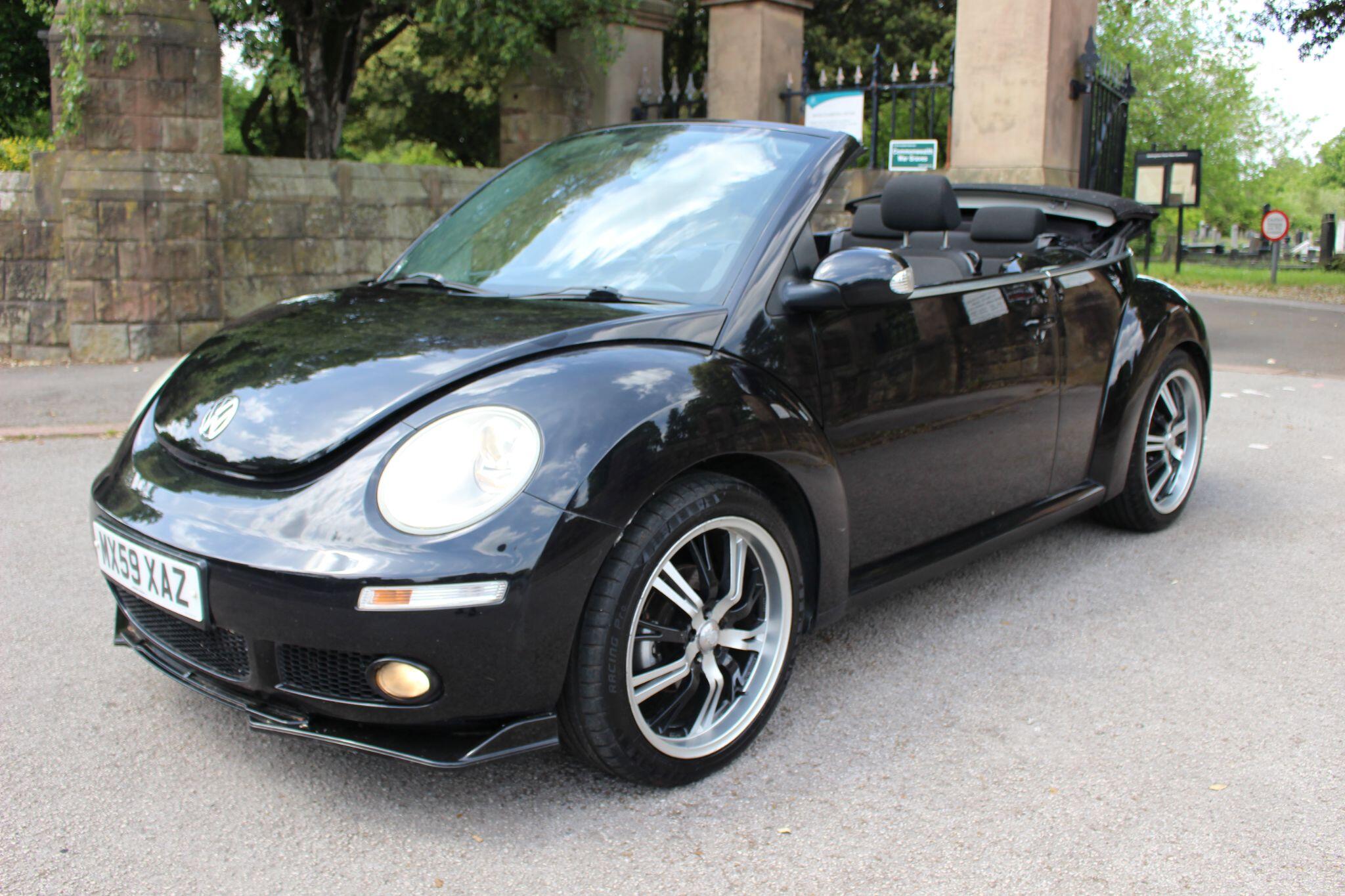 Volkswagen Beetle view 7