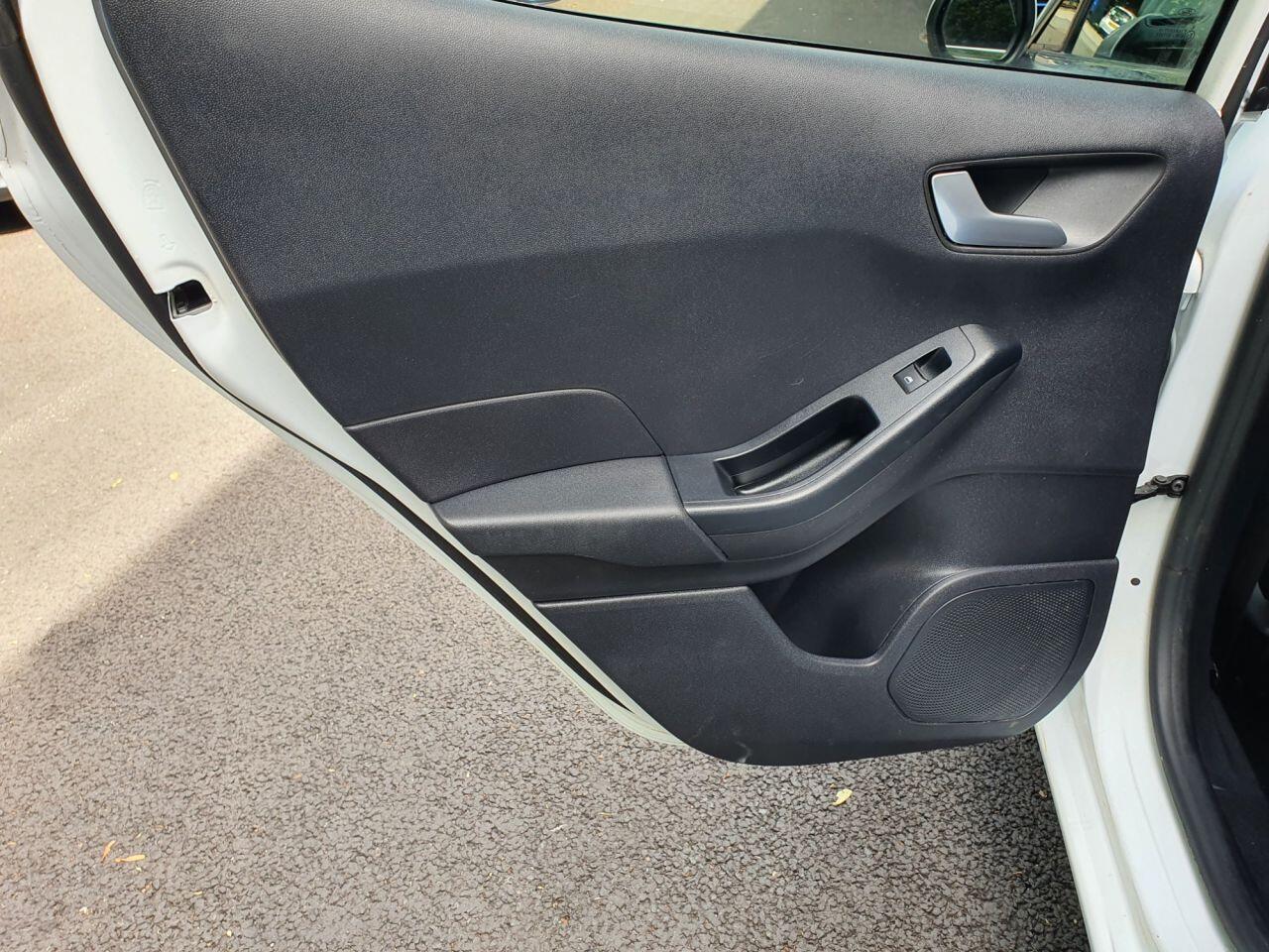 Ford Fiesta view 21