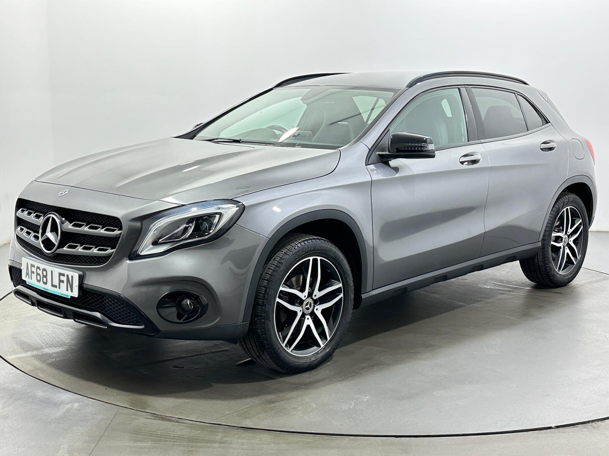 Mercedes-Benz Gla view 4