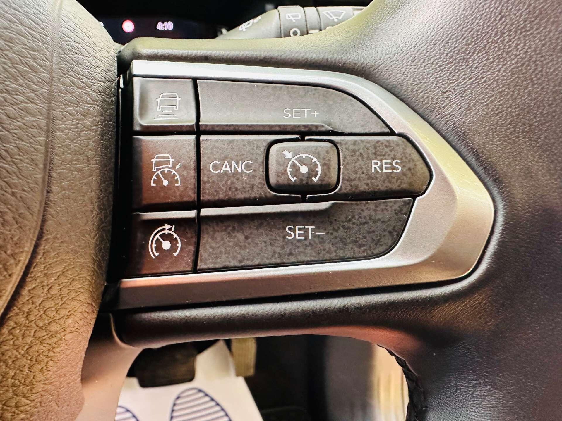 Jeep Compass view 24