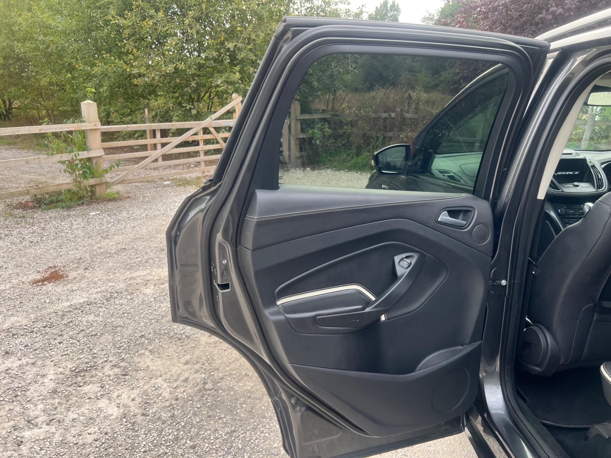 Ford Kuga view 28