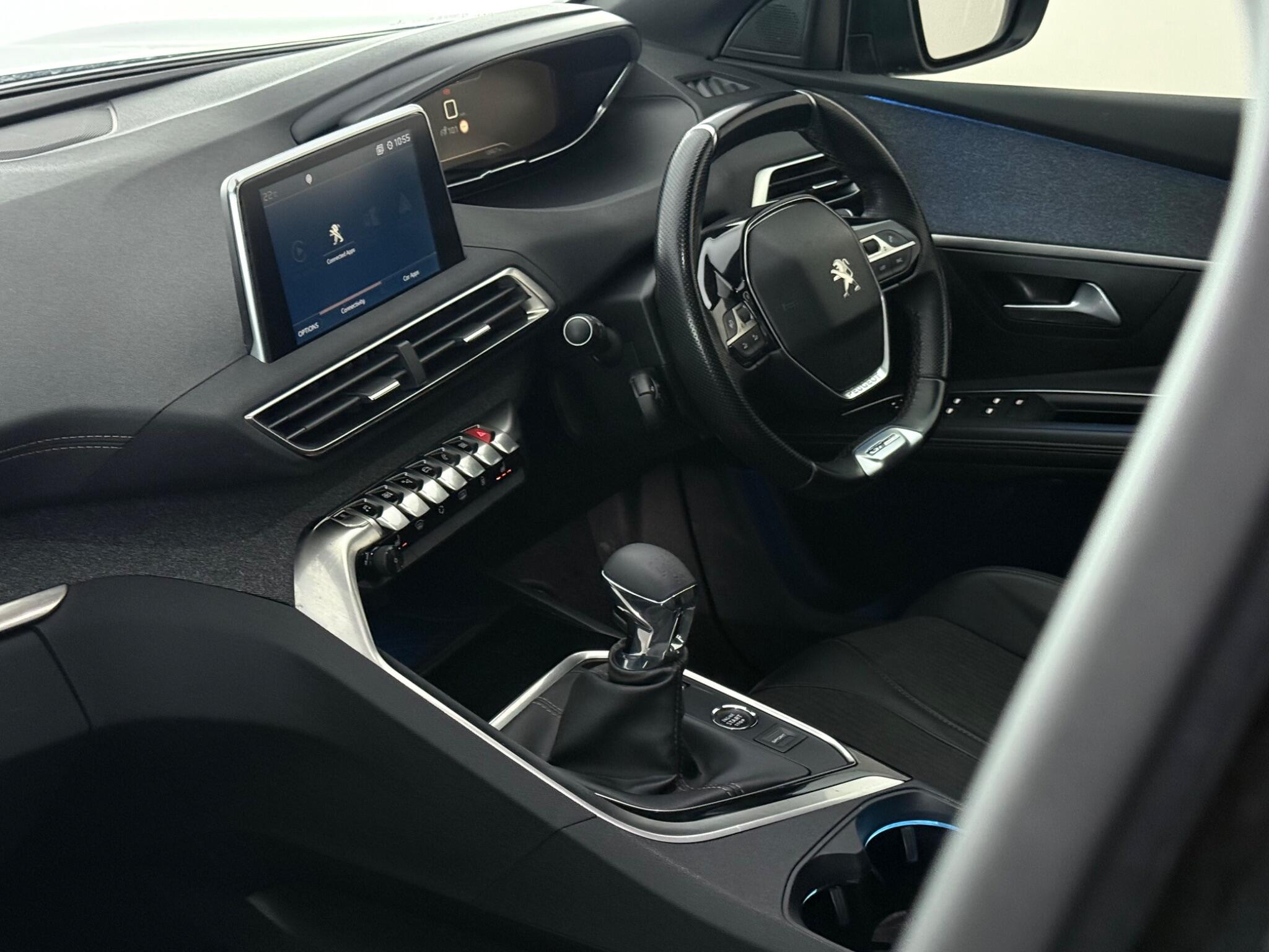 Peugeot 5008 view 34