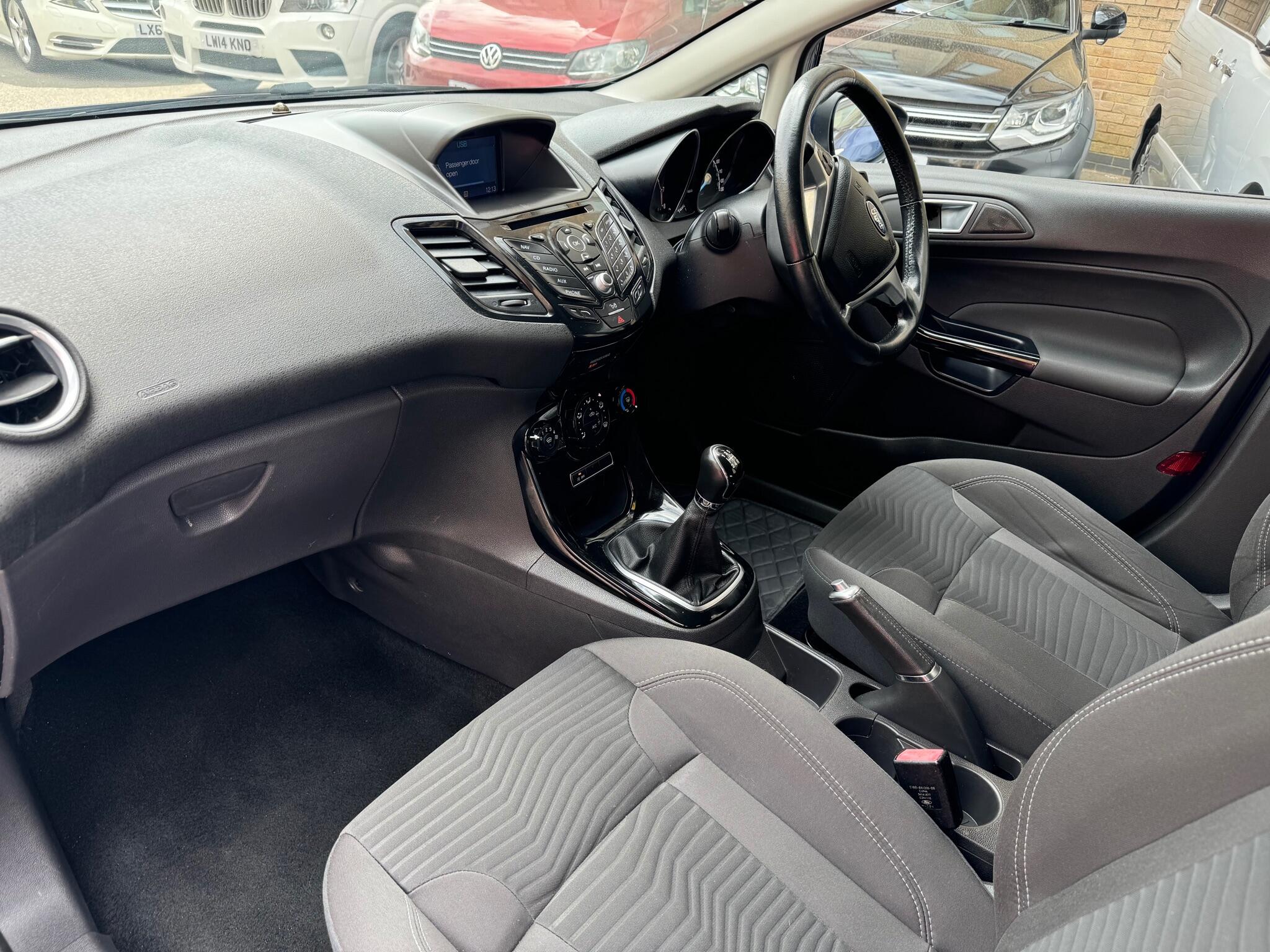 Ford Fiesta view 24
