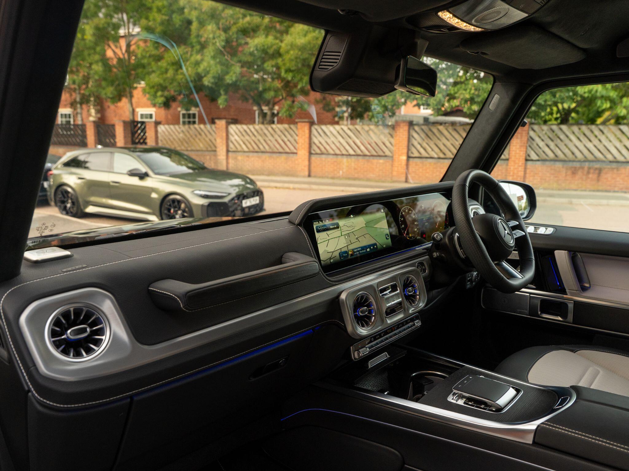 Mercedes-Benz G Class view 35