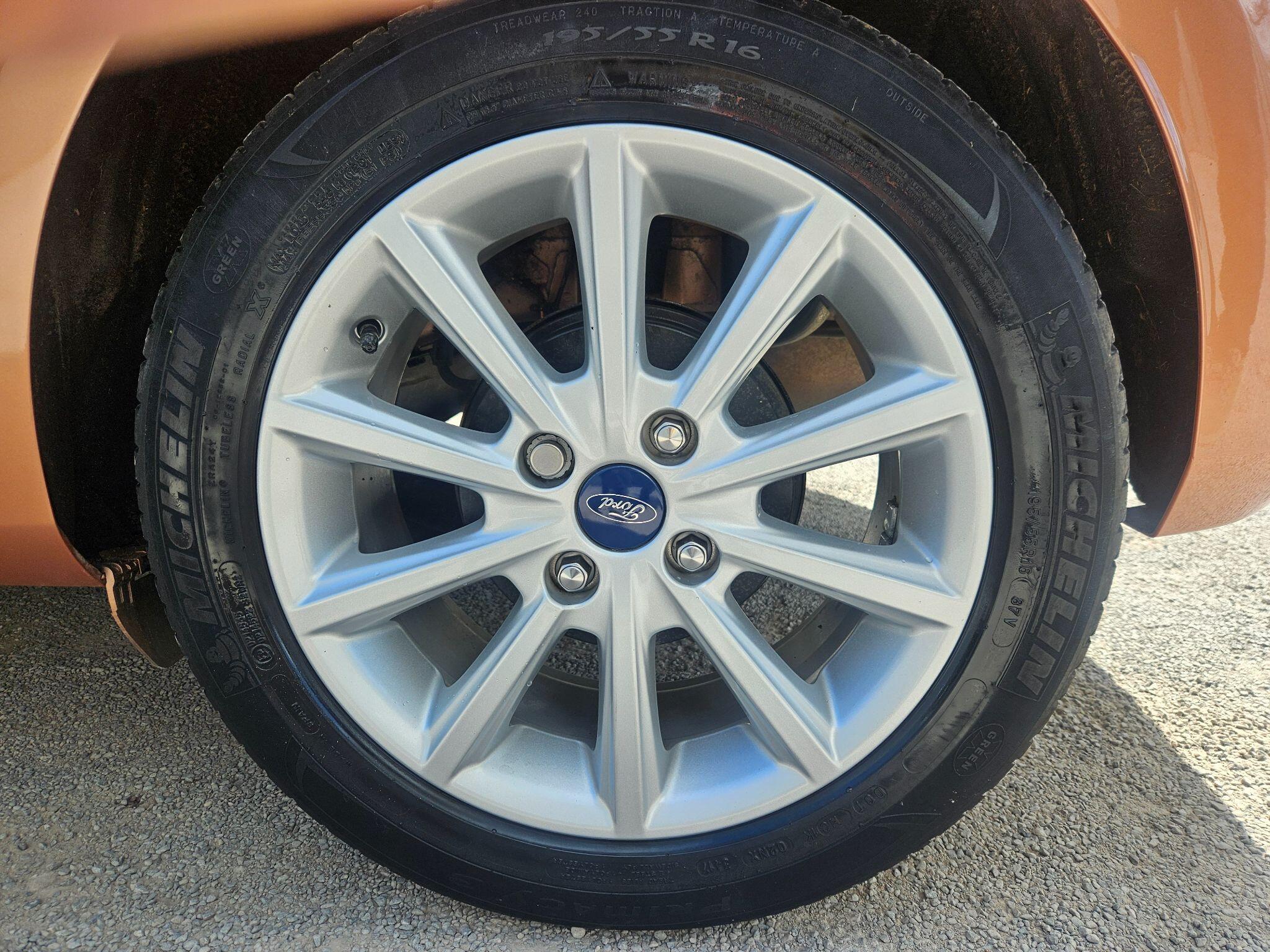 2017 Ford Fiesta image 57