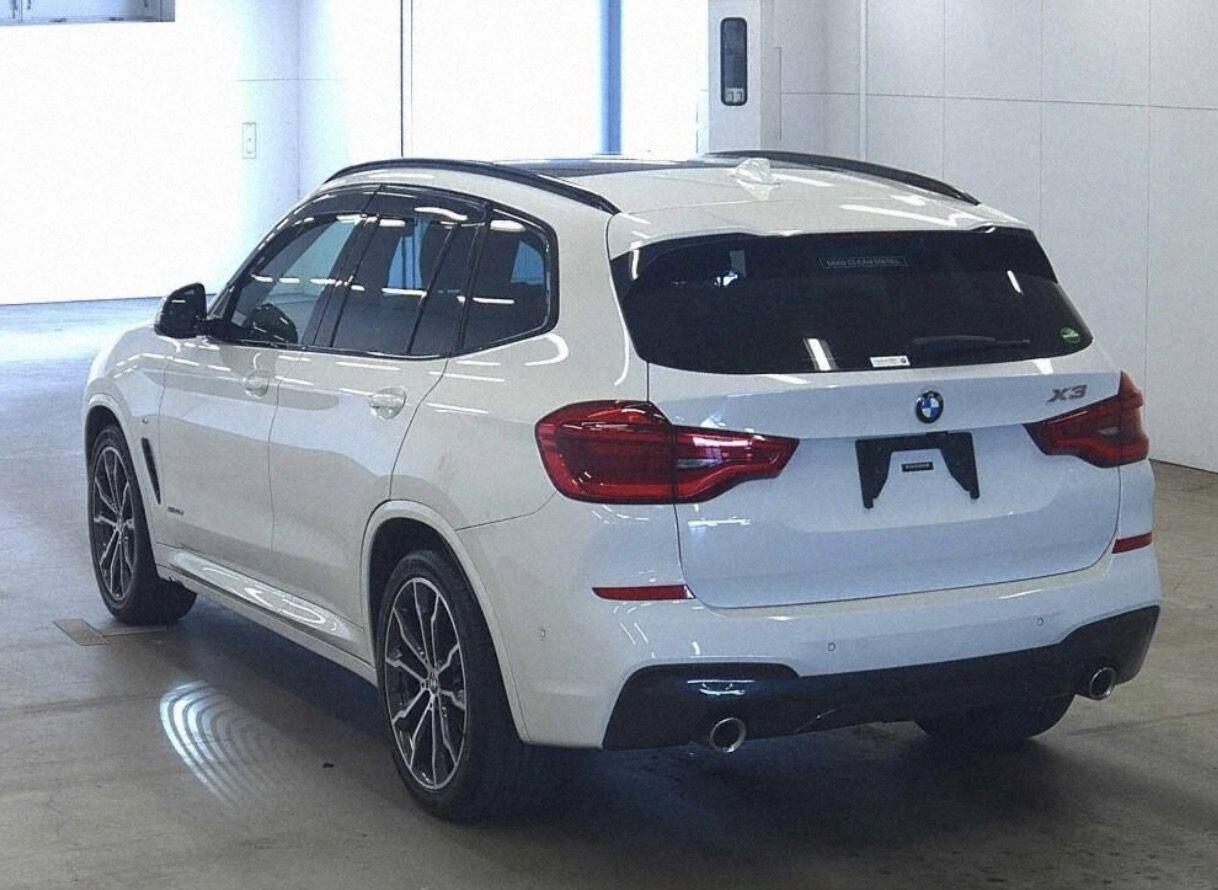 BMW X3 view 3