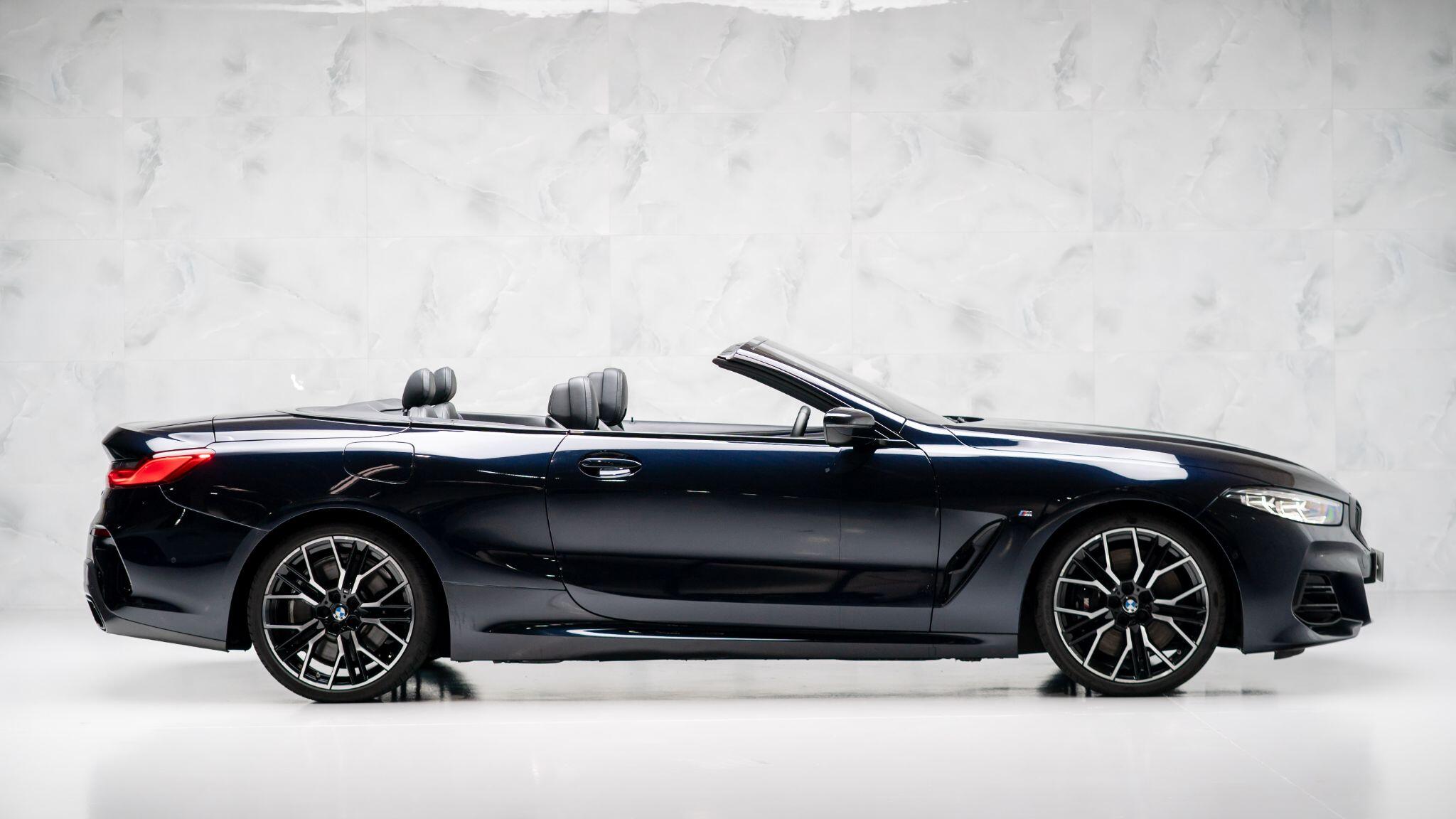 BMW 8 Series view 3