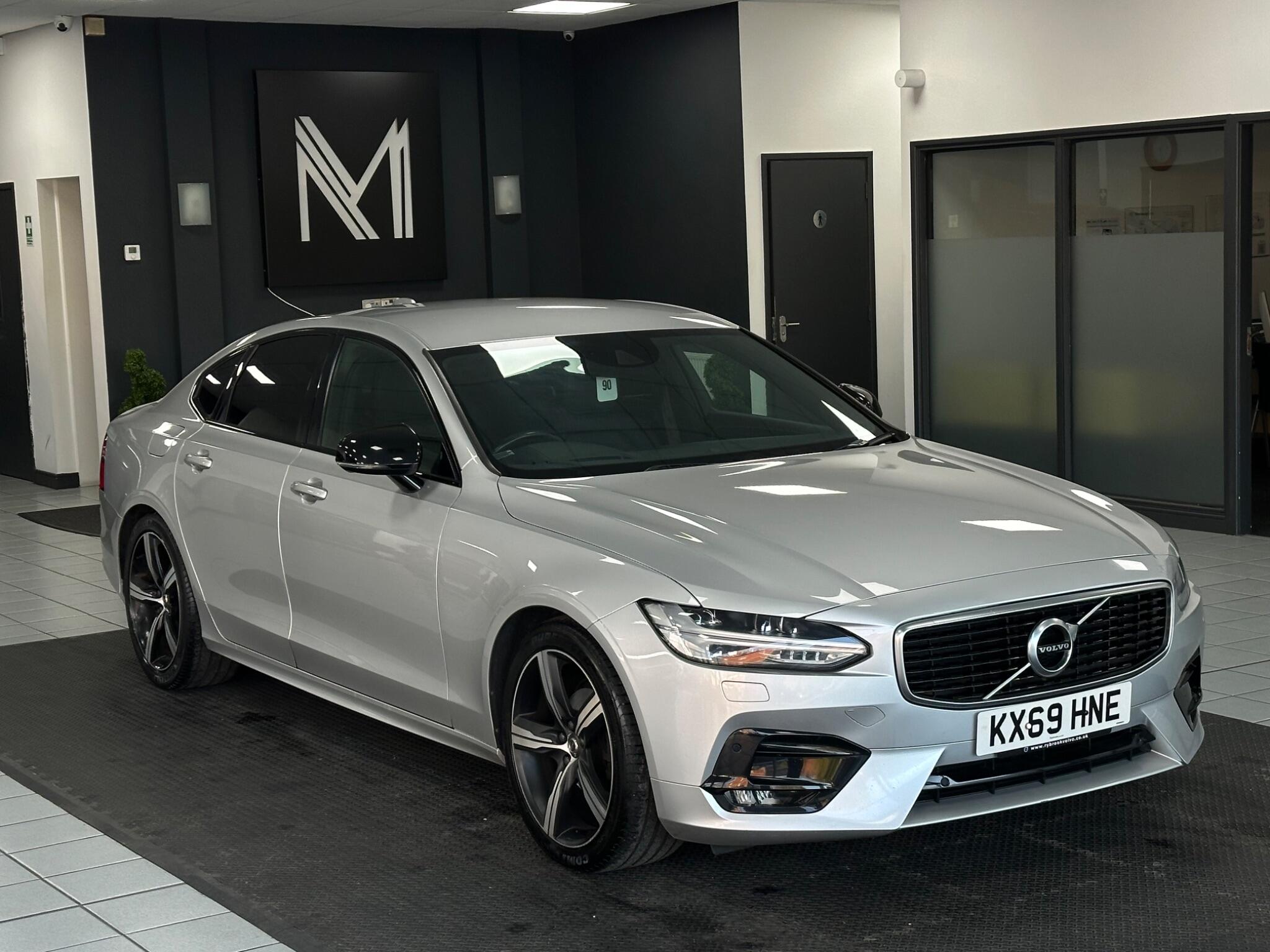 Volvo S90 view 2