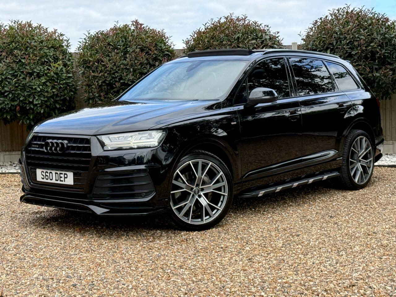 Audi Q7 view 21