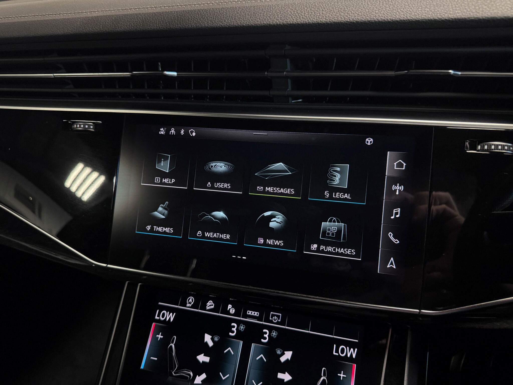 Audi Q8 view 46